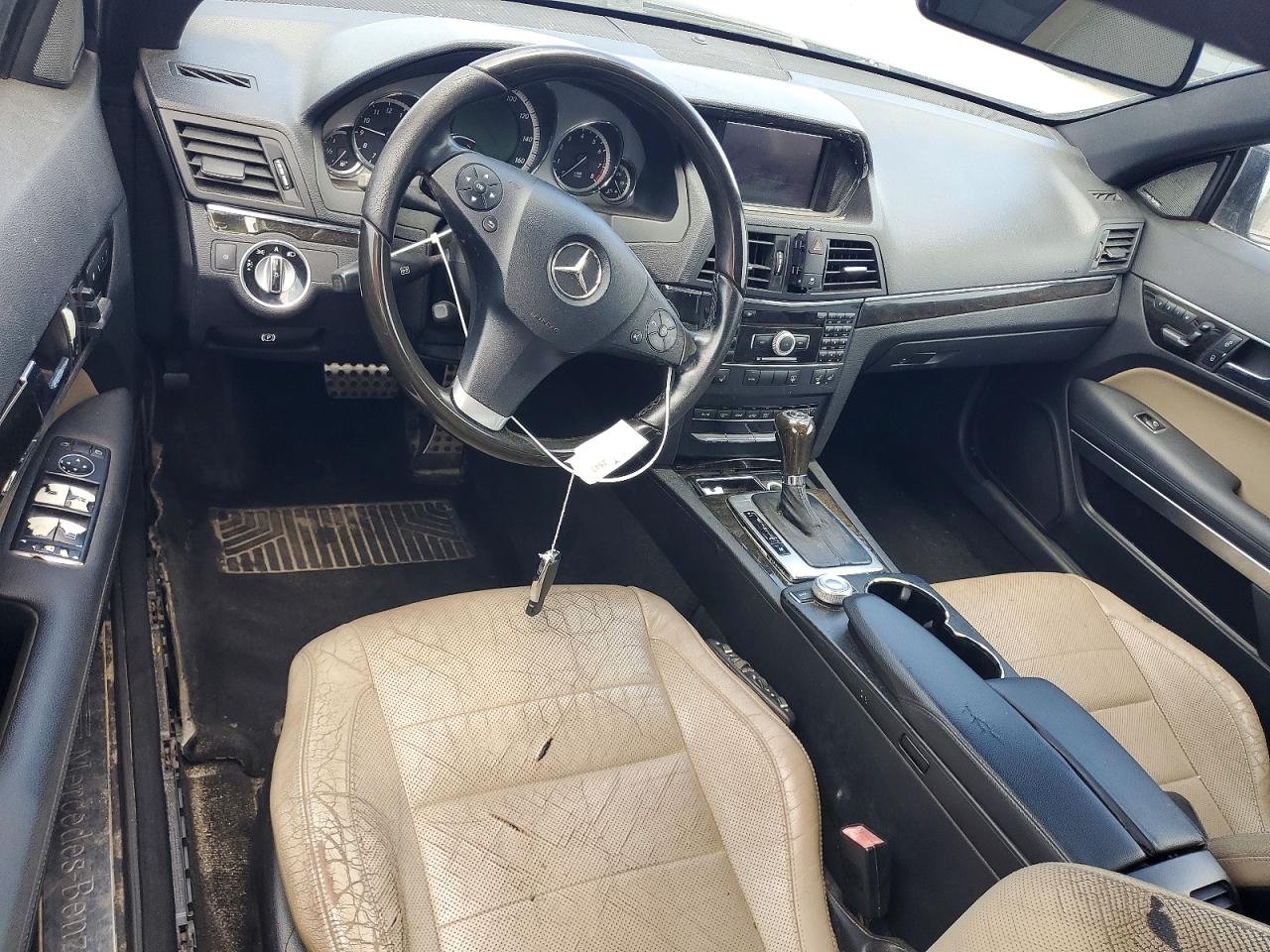 2011 MERCEDES-BENZ E 550 photo 22