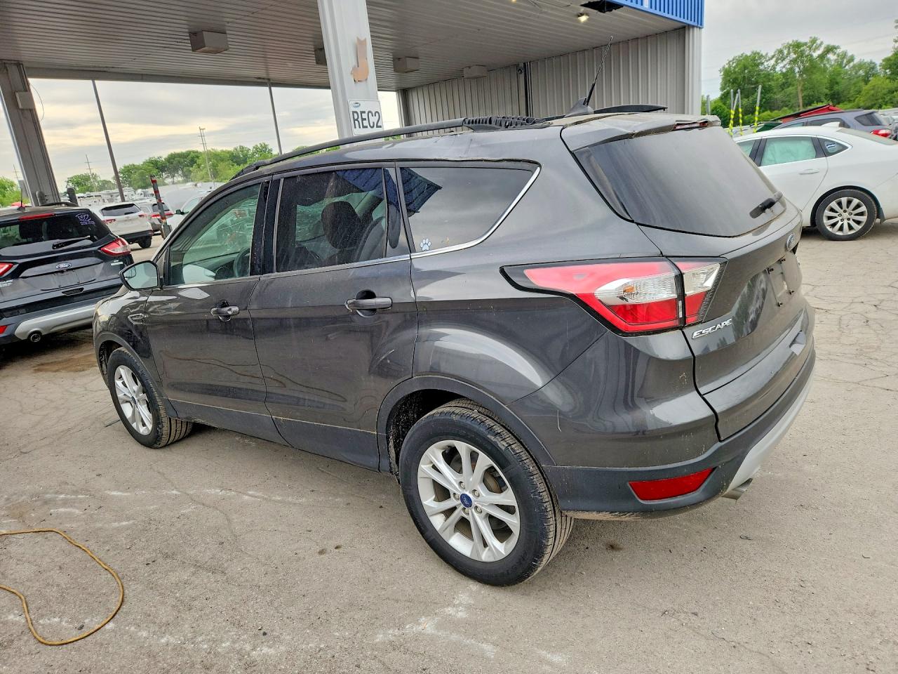 2018 FORD ESCAPE SE photo 2