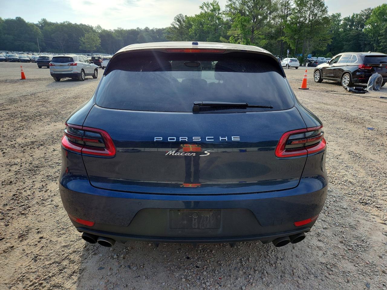 2016 PORSCHE MACAN S photo 11