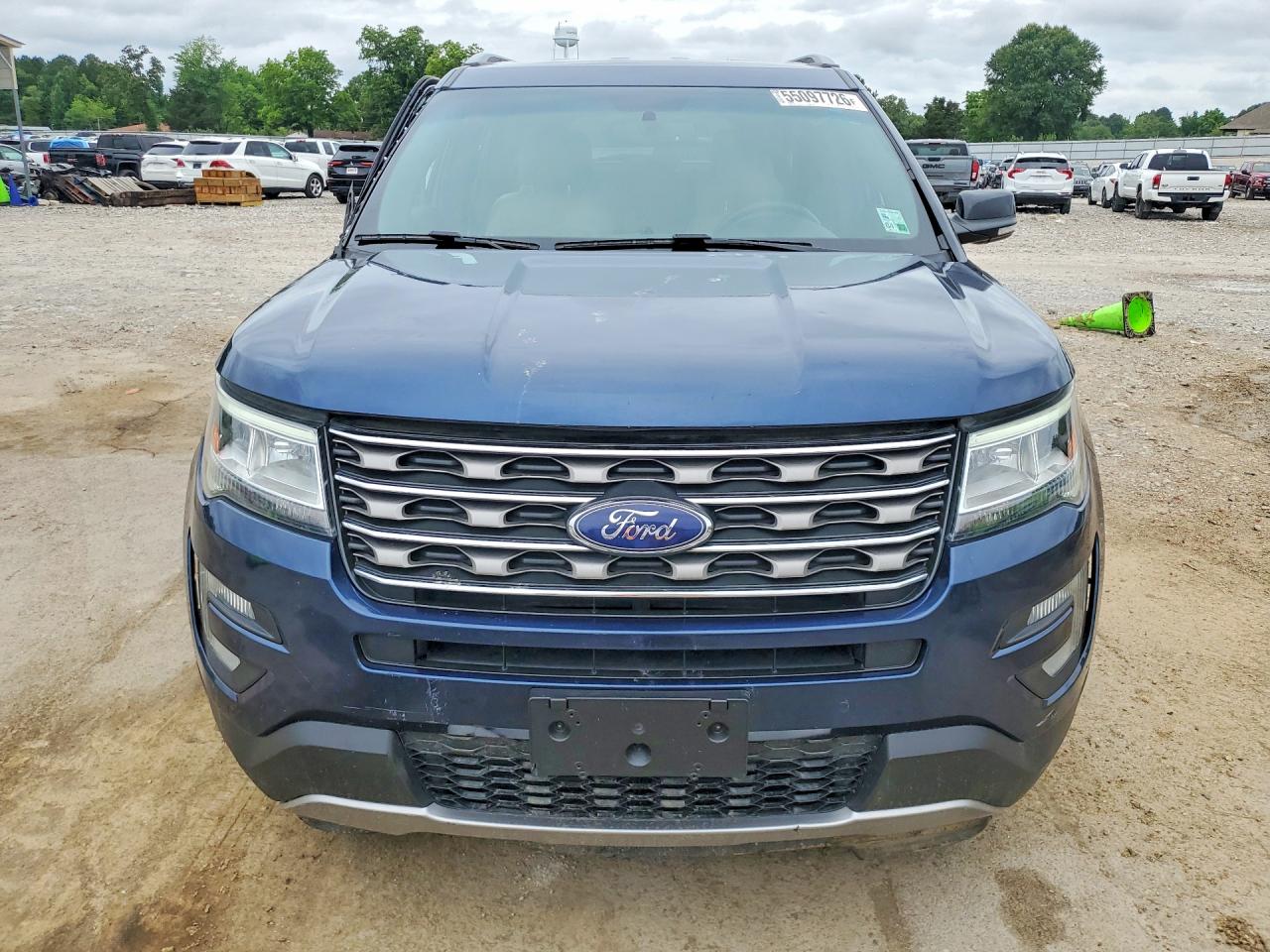 2017 FORD EXPLORER XLT photo 13
