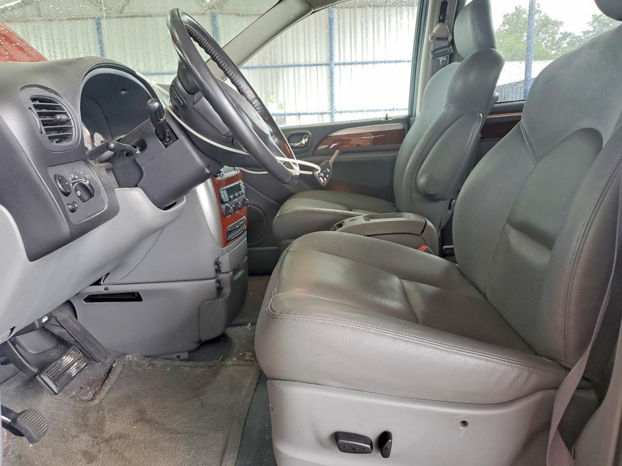 2007 CHRYSLER TOWN & COUNTRY LIMITED photo 13