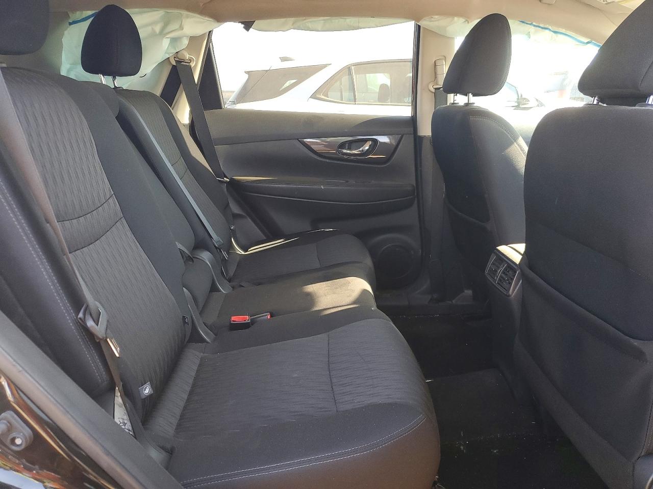 2018 NISSAN ROGUE SV photo 10