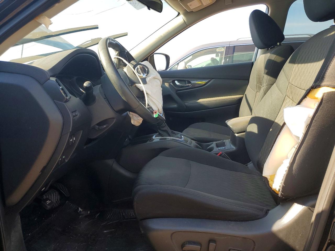 2018 NISSAN ROGUE SV photo 7