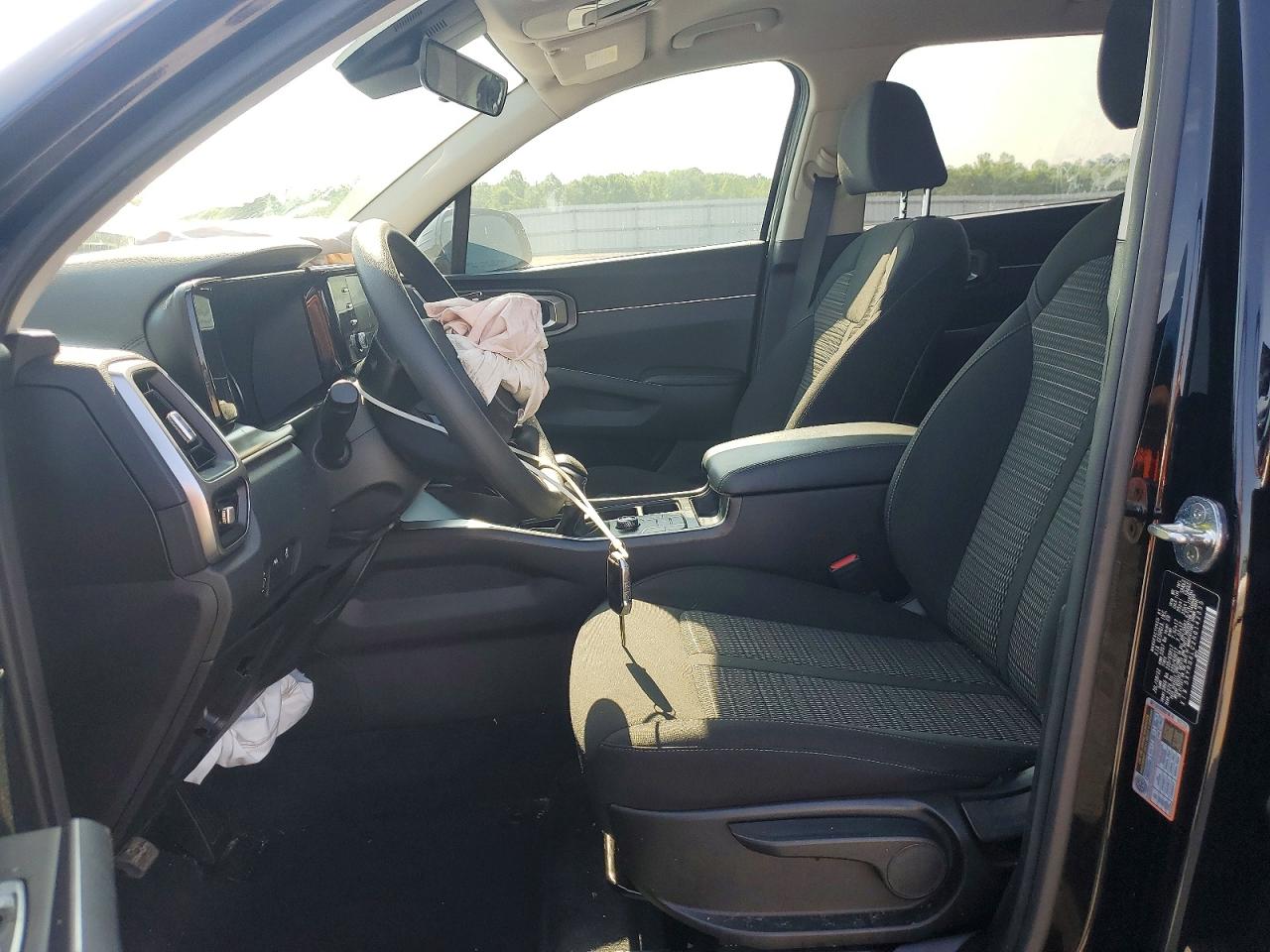 2022 KIA SORENTO photo 13