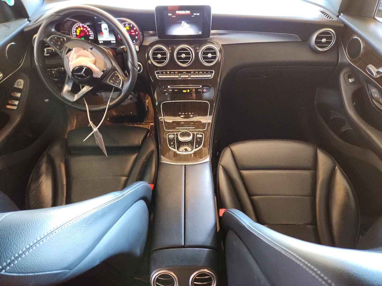 2018 MERCEDES-BENZ GLC 300 photo 8