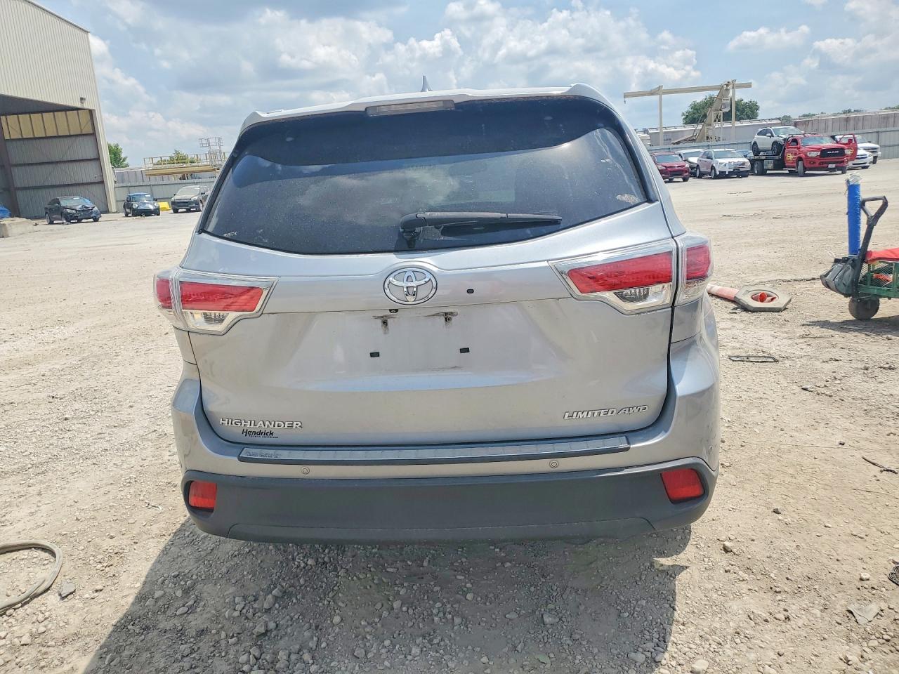 2014 TOYOTA HIGHLANDER LIMITED photo 6