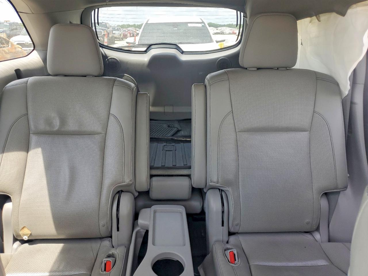 2014 TOYOTA HIGHLANDER LIMITED photo 10