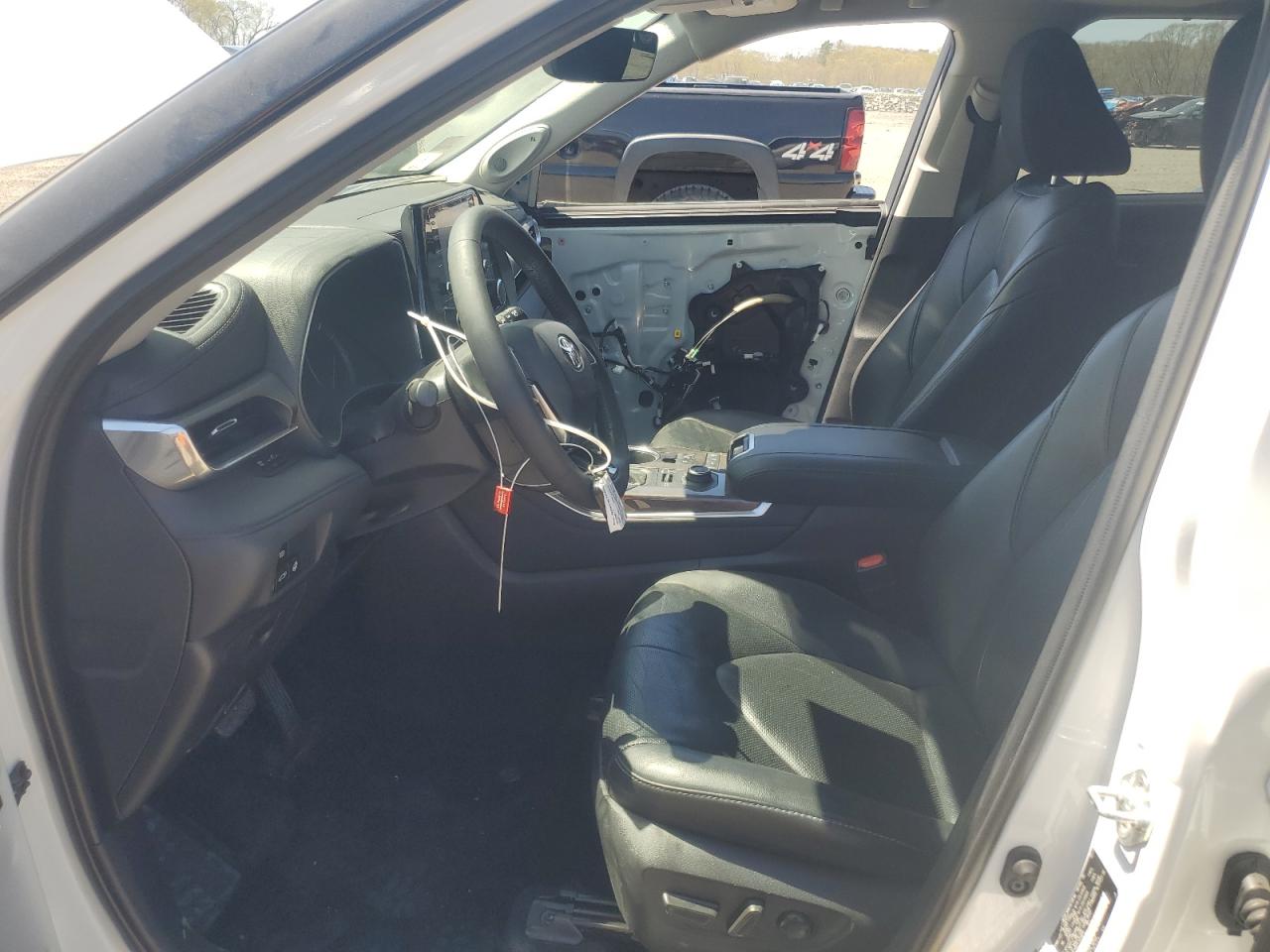 2020 TOYOTA HIGHLANDER LIMITED photo 13