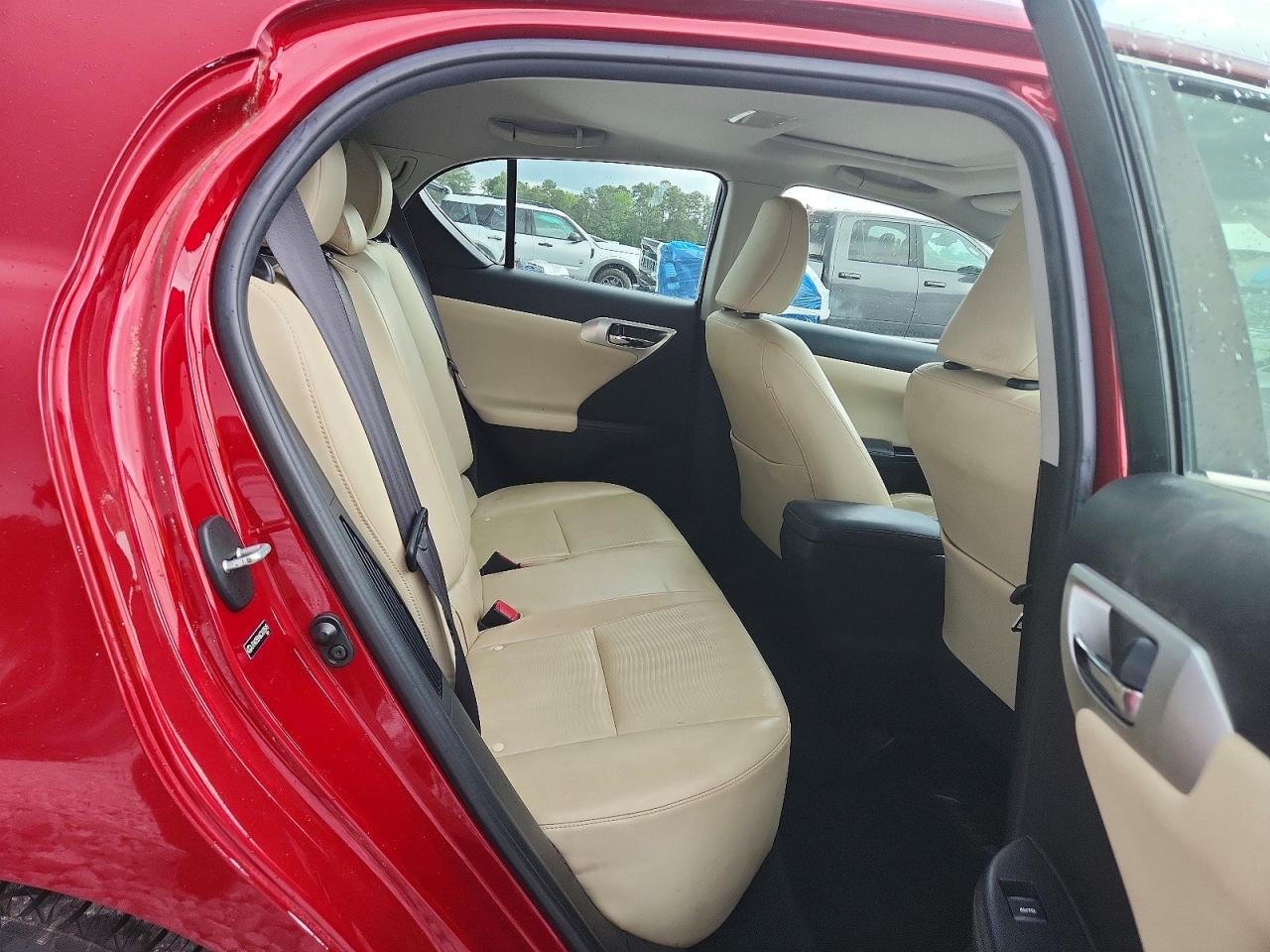 2012 LEXUS CT 200 photo 19