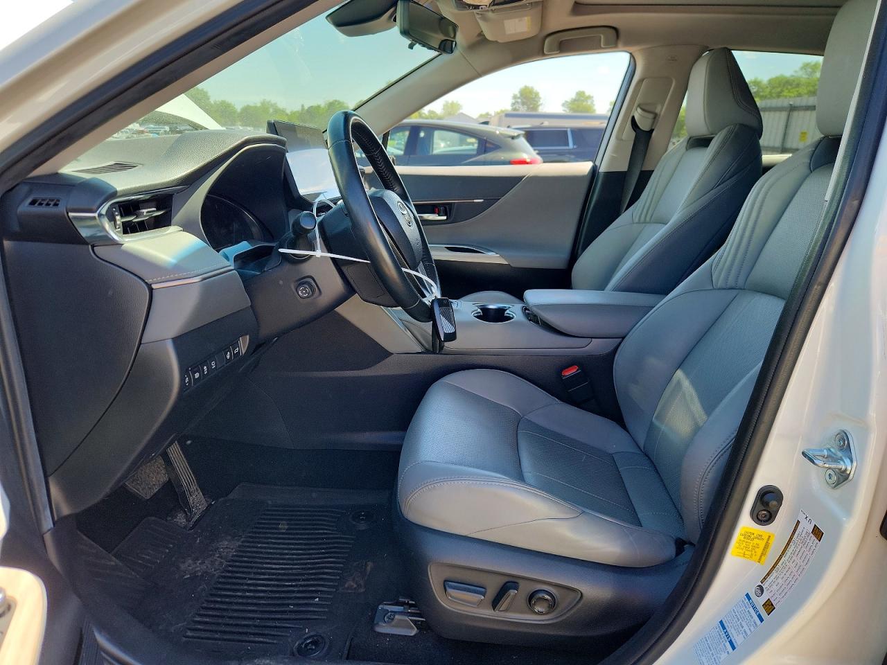 2021 TOYOTA VENZA LIMITED photo 19