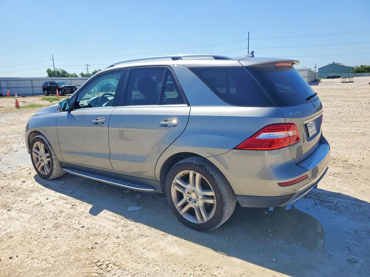 2015 MERCEDES-BENZ ML 350 photo 2