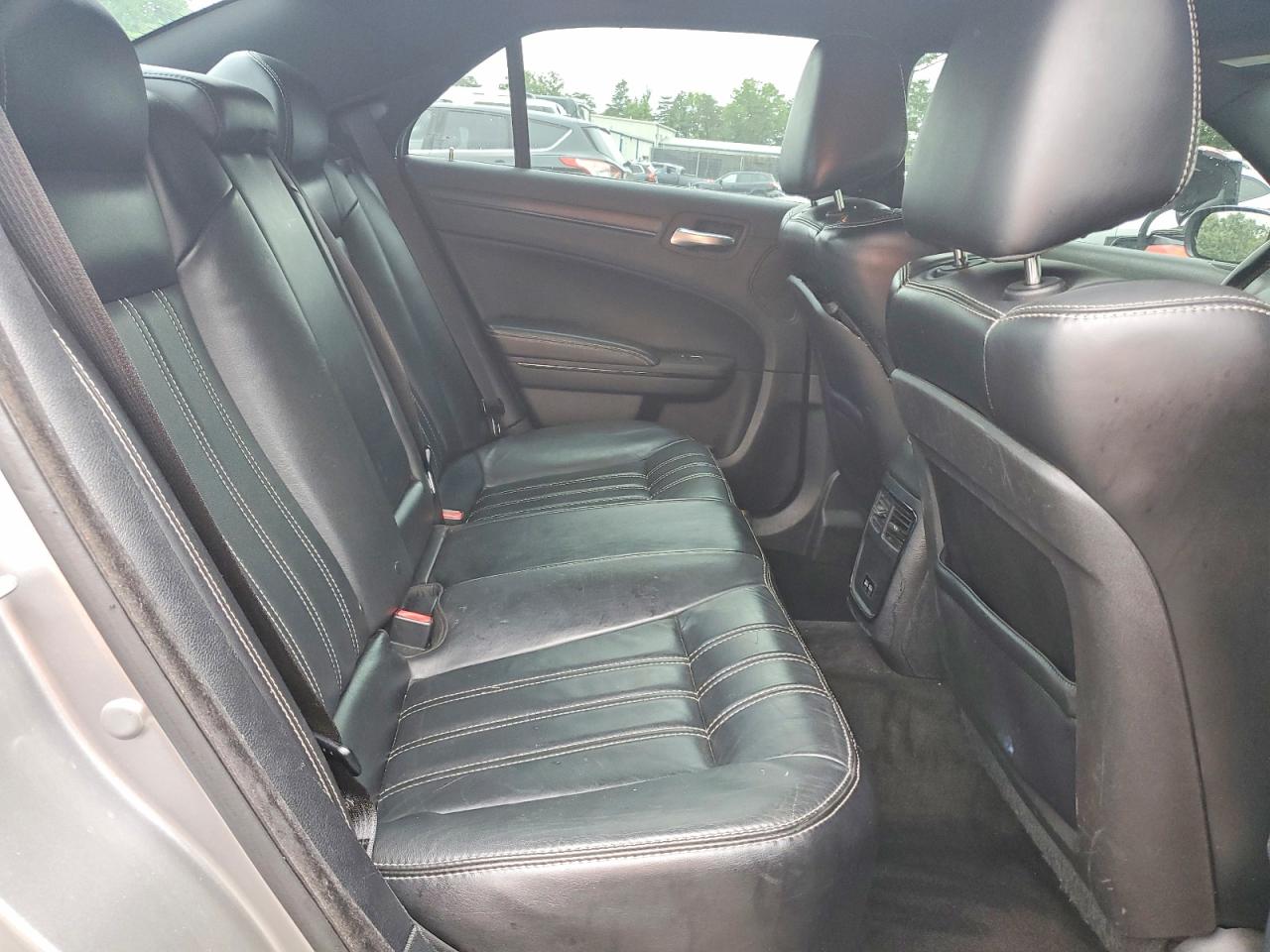 2015 CHRYSLER 300 S photo 28