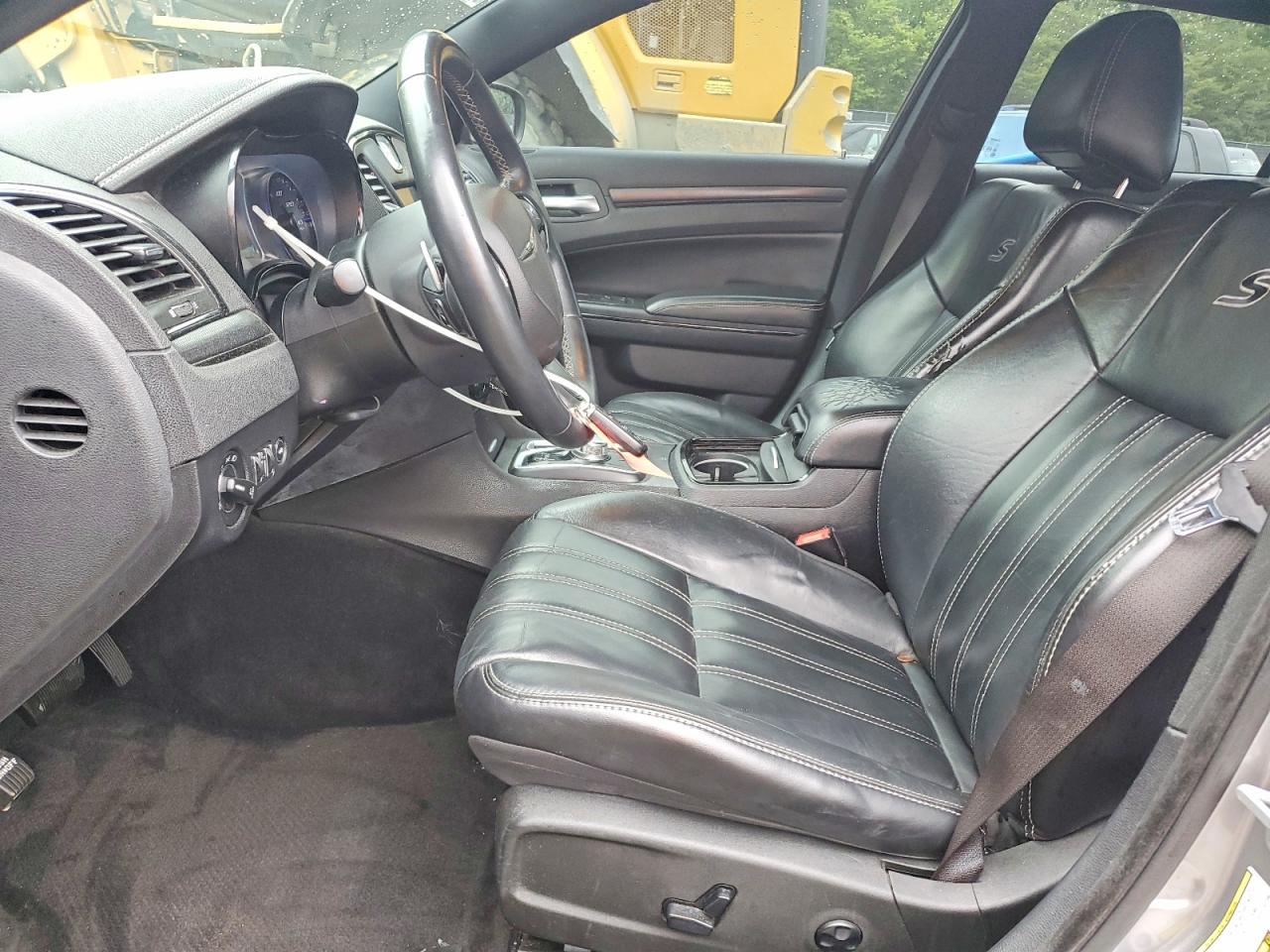 2015 CHRYSLER 300 S photo 19