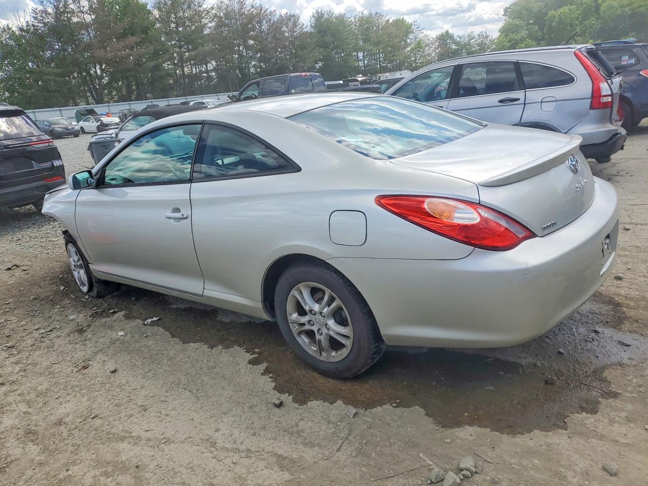 2004 TOYOTA CAMRY SOLARA SE photo 4