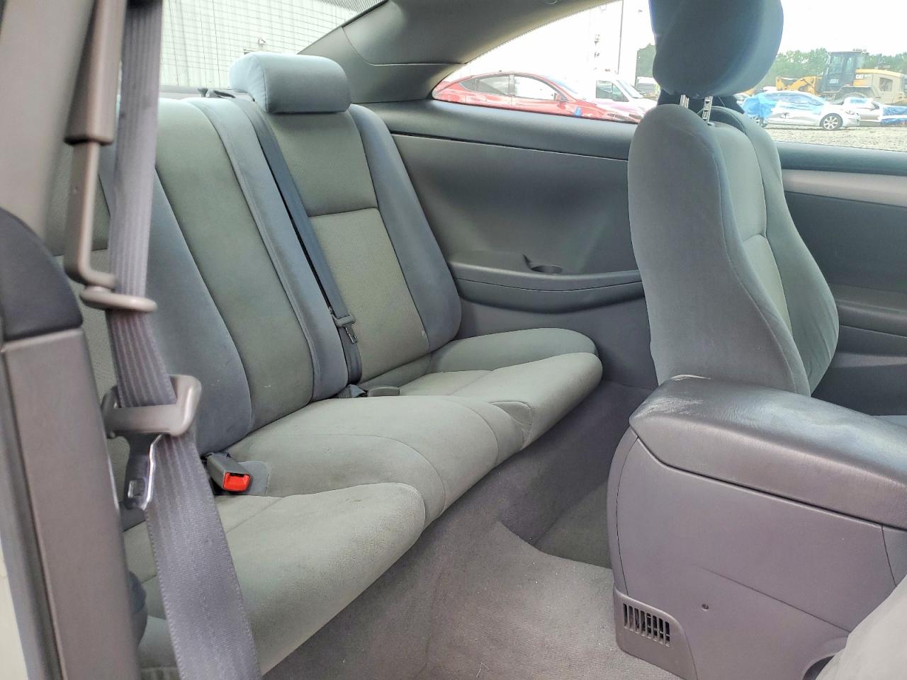 2004 TOYOTA CAMRY SOLARA SE photo 28