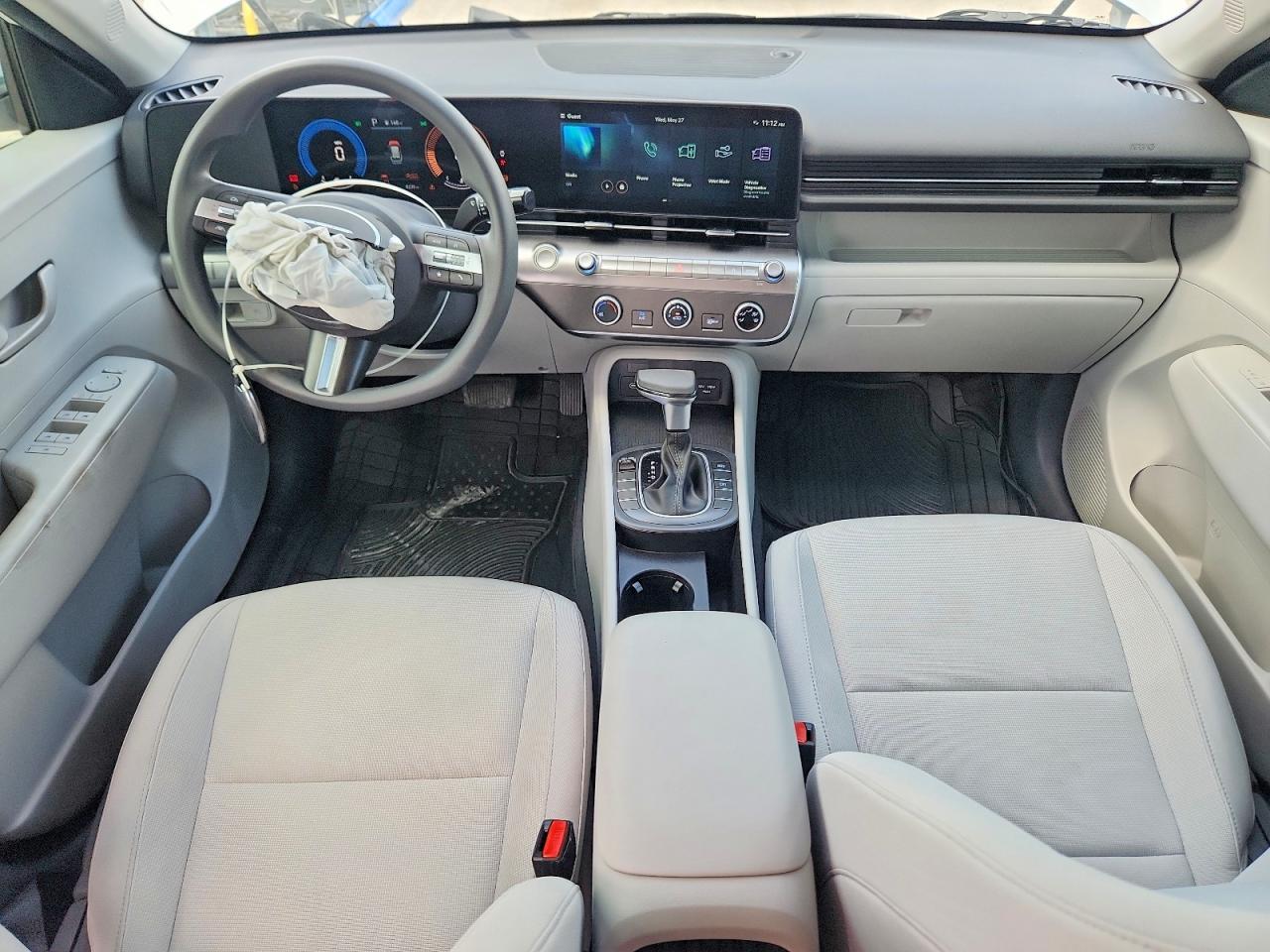 2025 HYUNDAI KONA SE photo 22