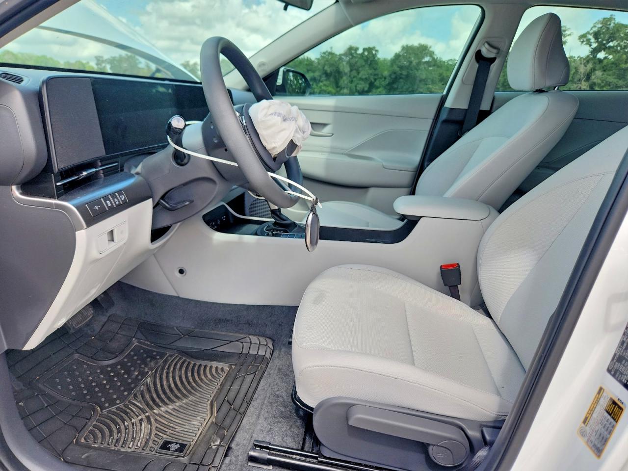 2025 HYUNDAI KONA SE photo 19