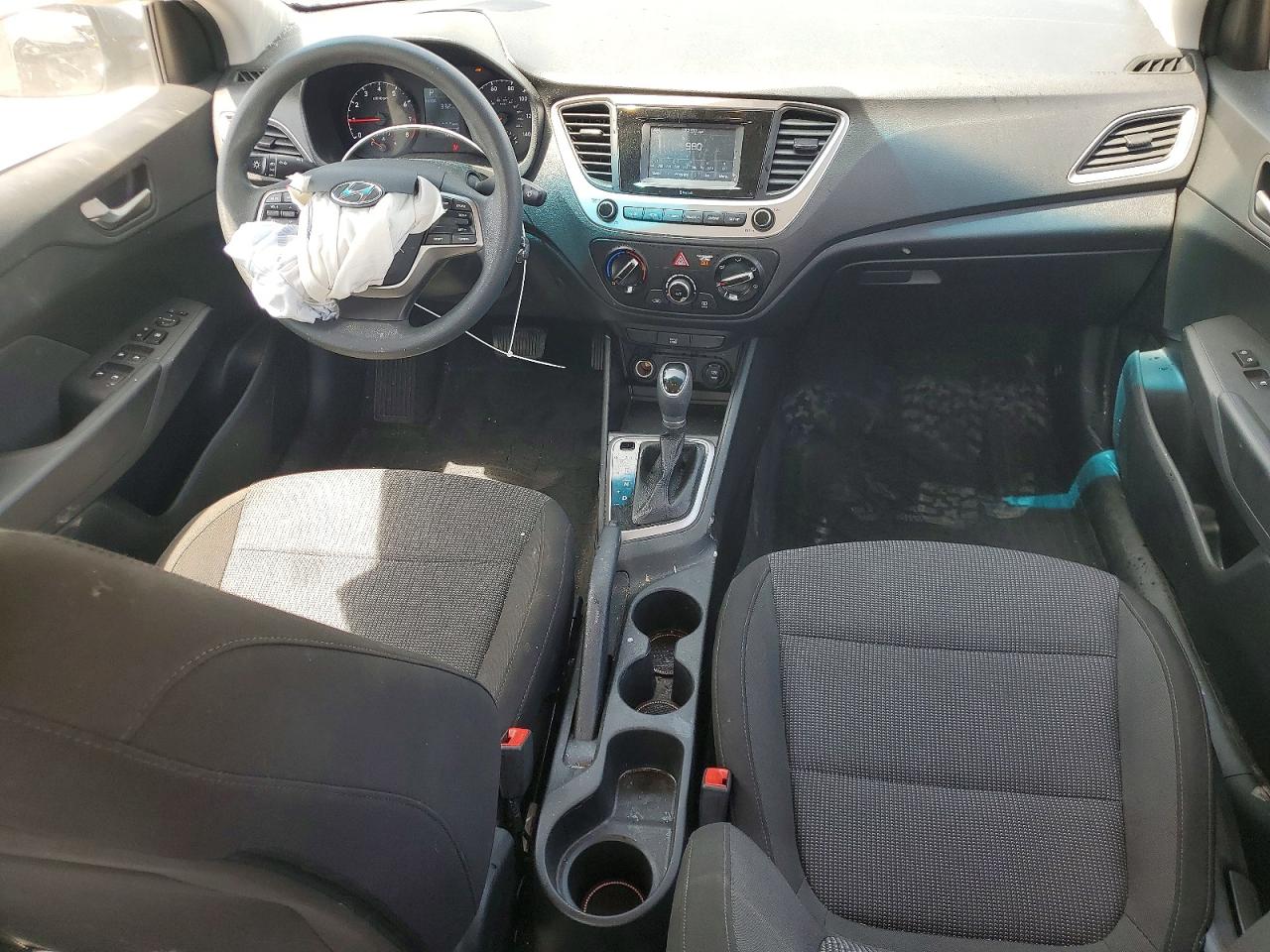 2019 HYUNDAI ACCENT SE photo 15