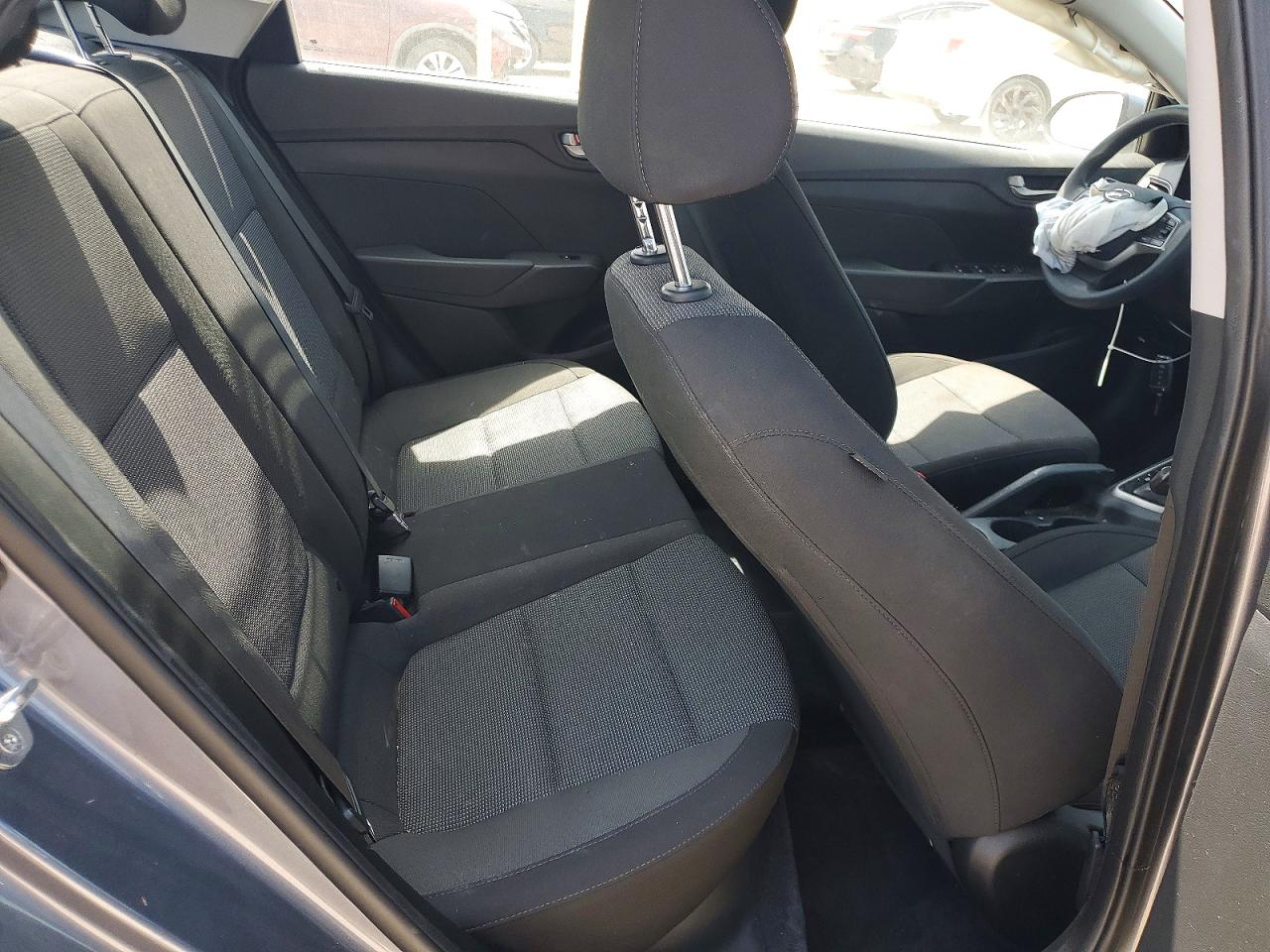 2019 HYUNDAI ACCENT SE photo 19