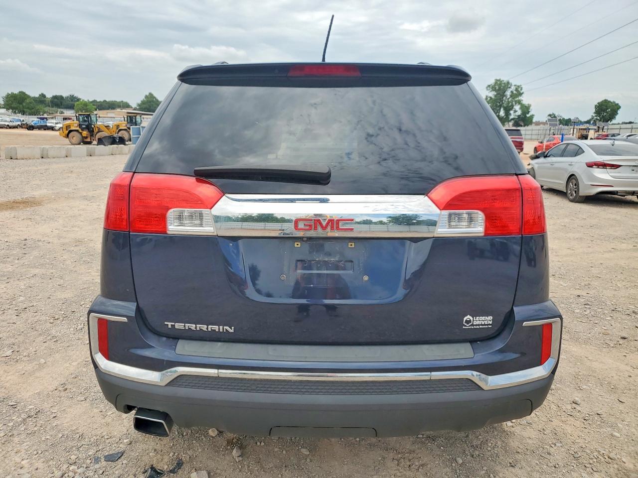 2017 GMC TERRAIN SLE photo 11