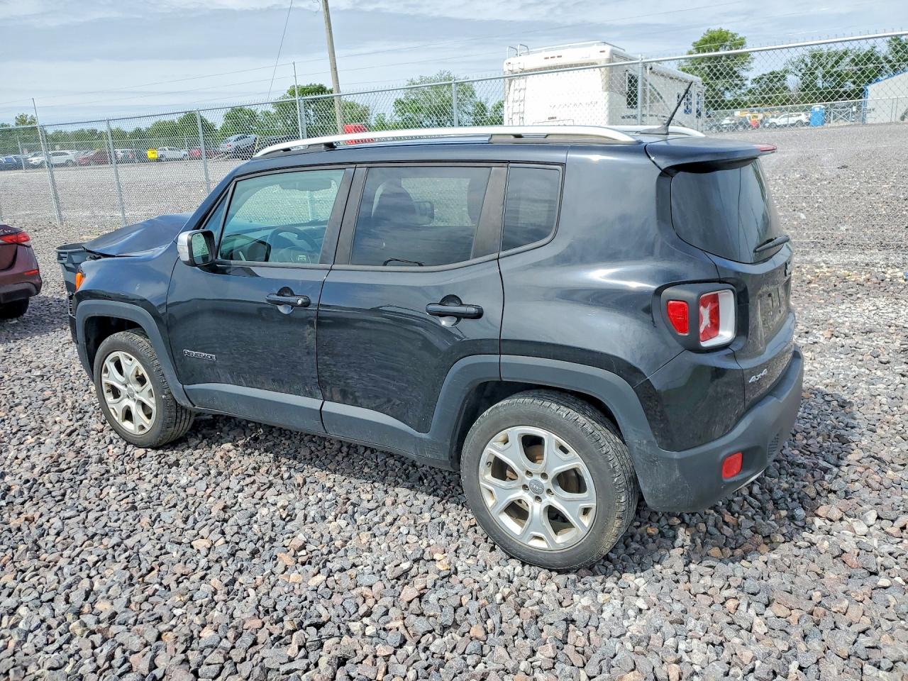 2015 JEEP RENEGADE LIMITED photo 3