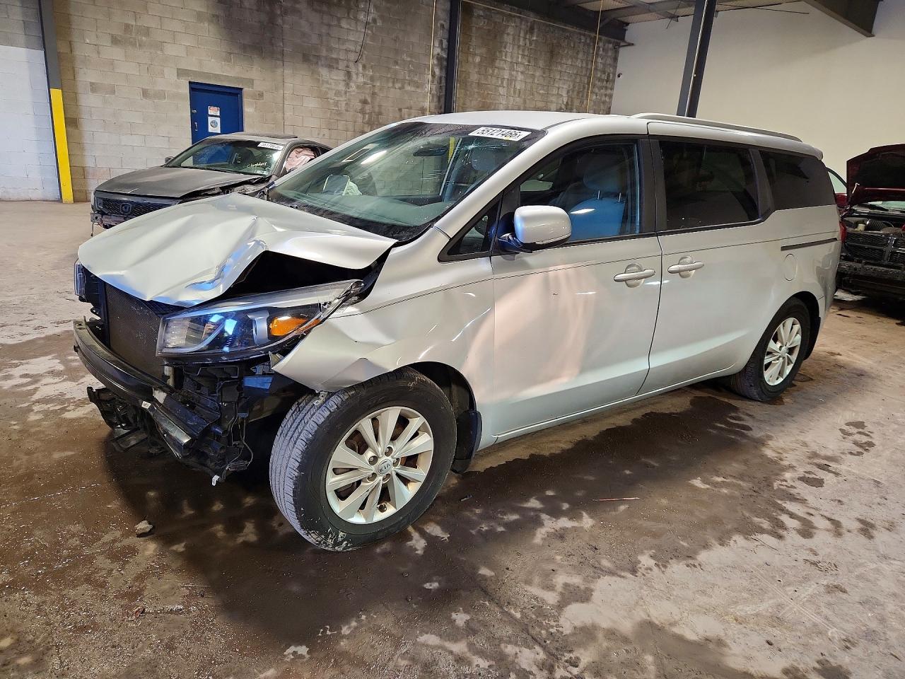 2016 KIA SEDONA