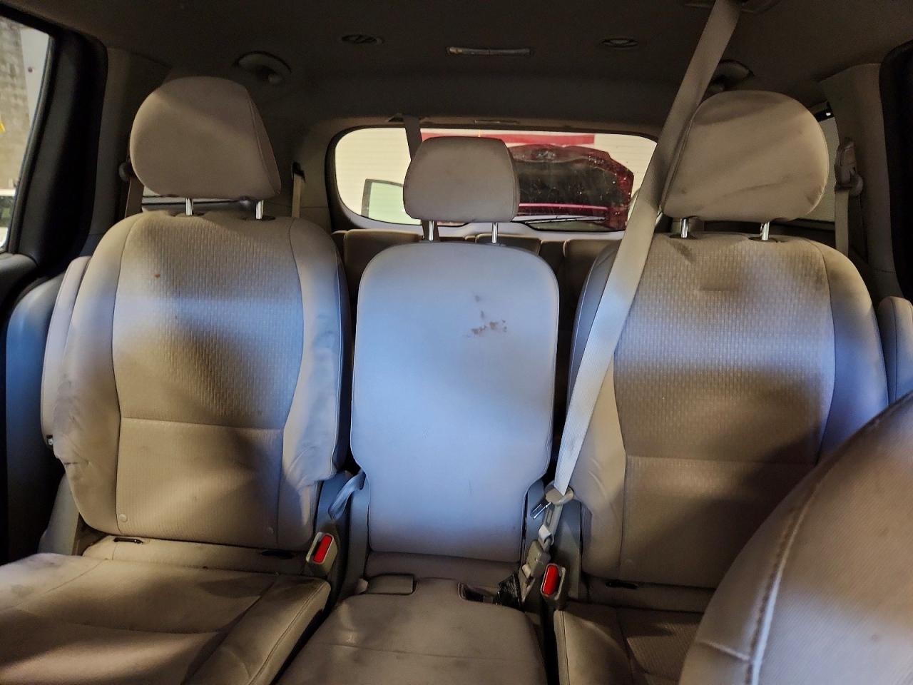 2016 KIA SEDONA LX photo 19