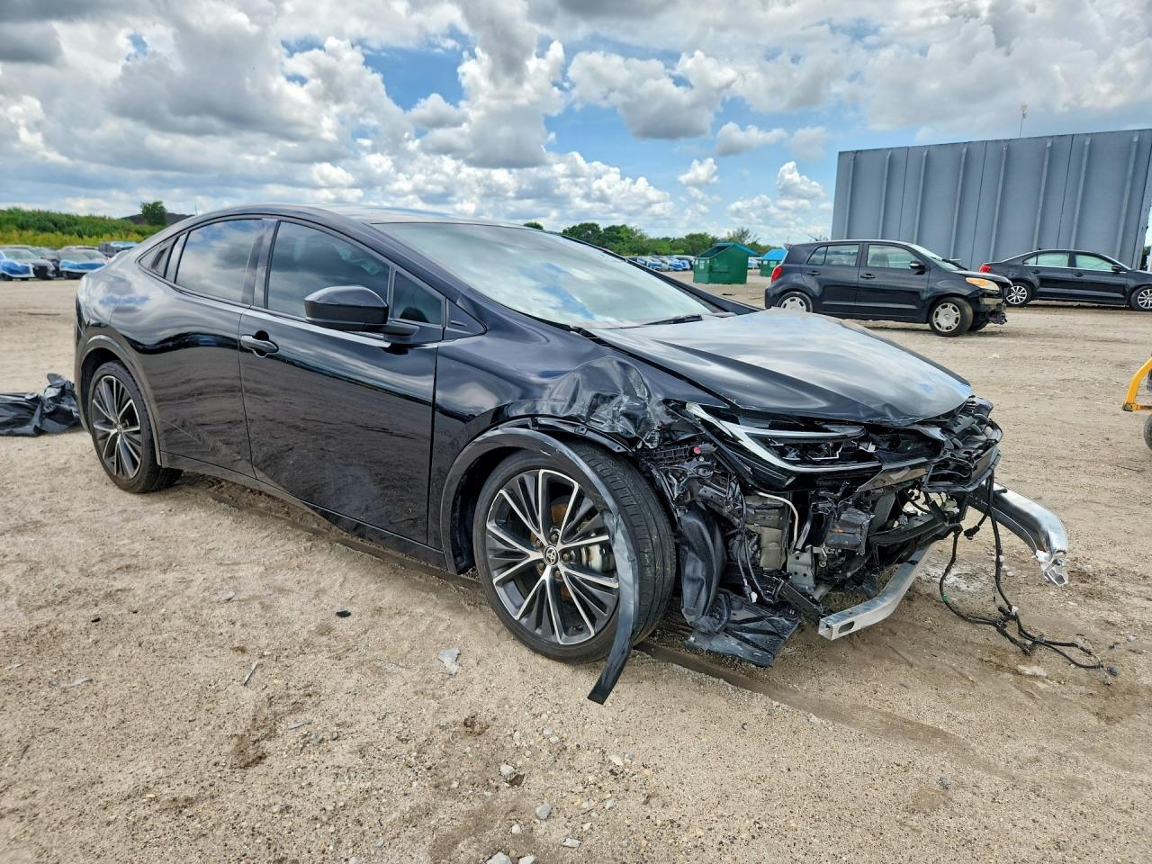 2024 TOYOTA PRIUS photo 7