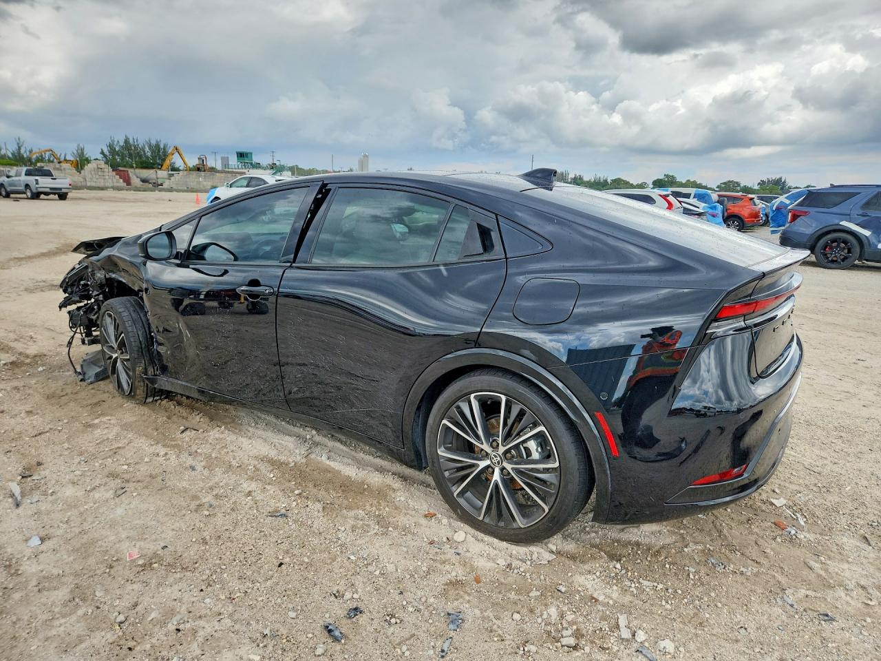 2024 TOYOTA PRIUS photo 3