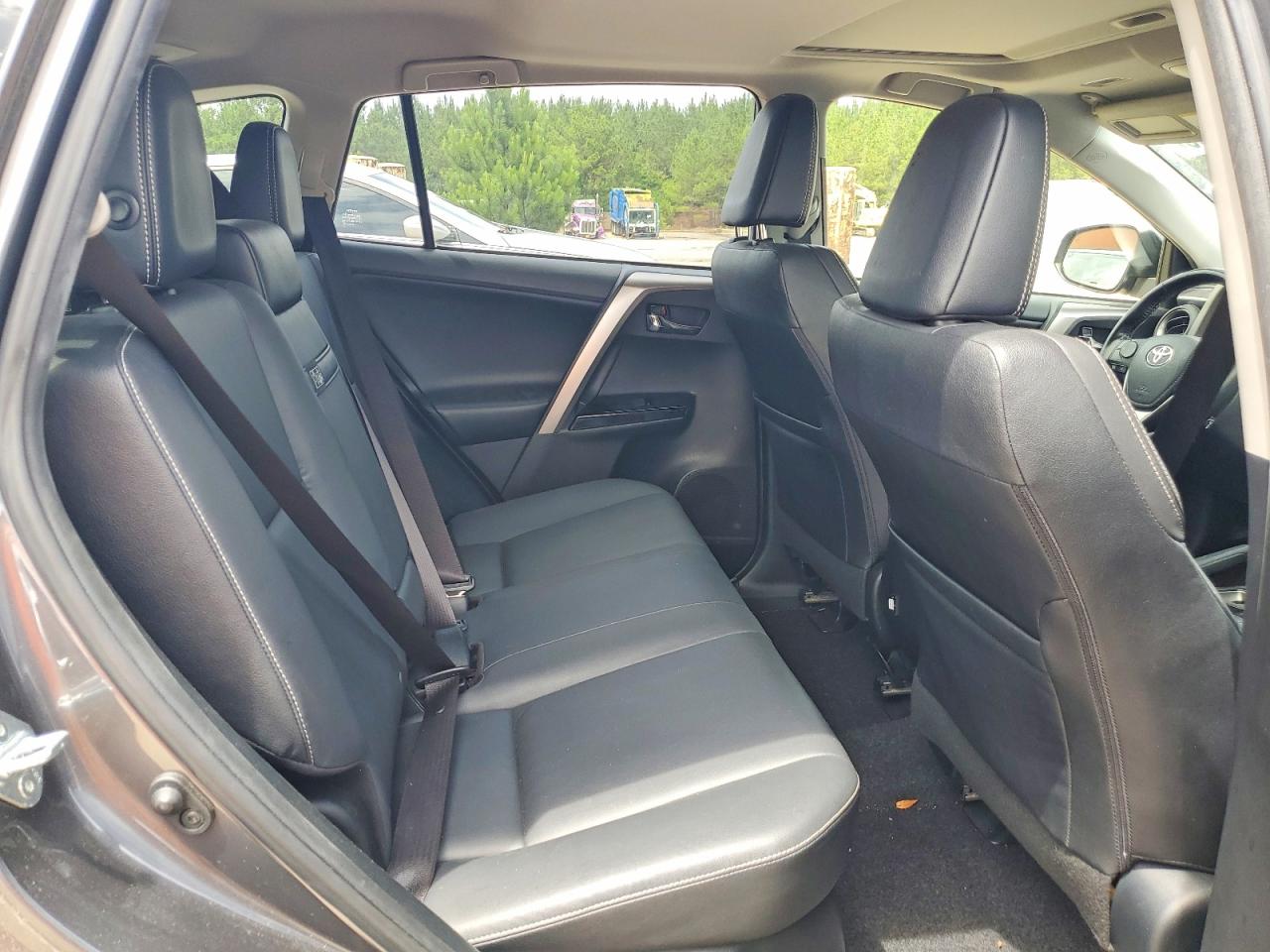 2018 TOYOTA RAV4 HV LIMITED photo 19