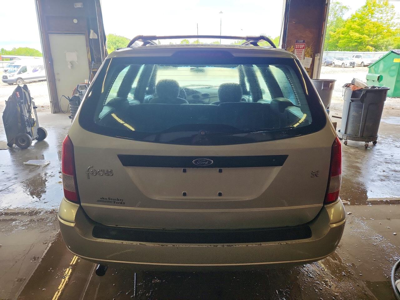 2003 FORD FOCUS SE photo 11