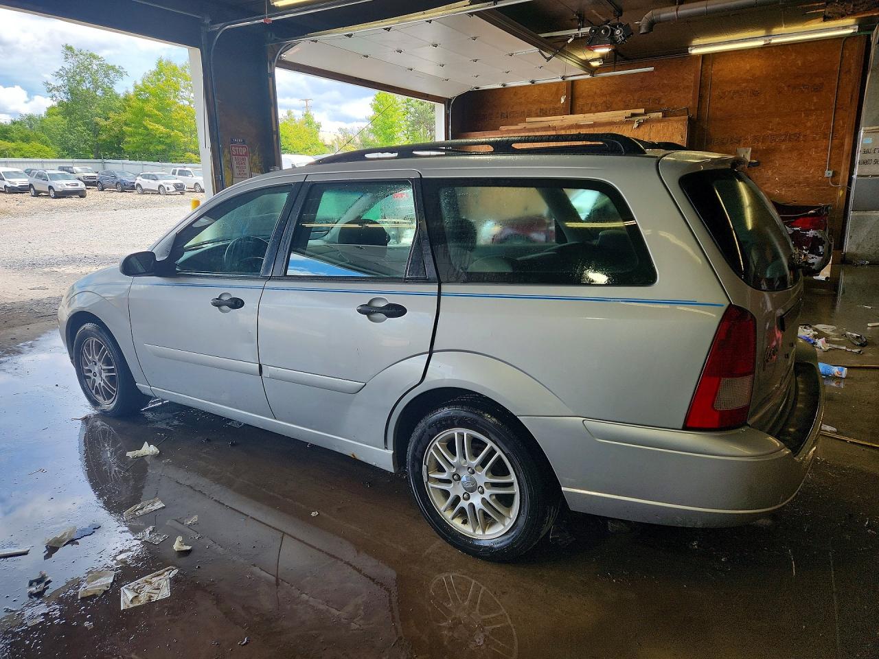 2003 FORD FOCUS SE photo 3