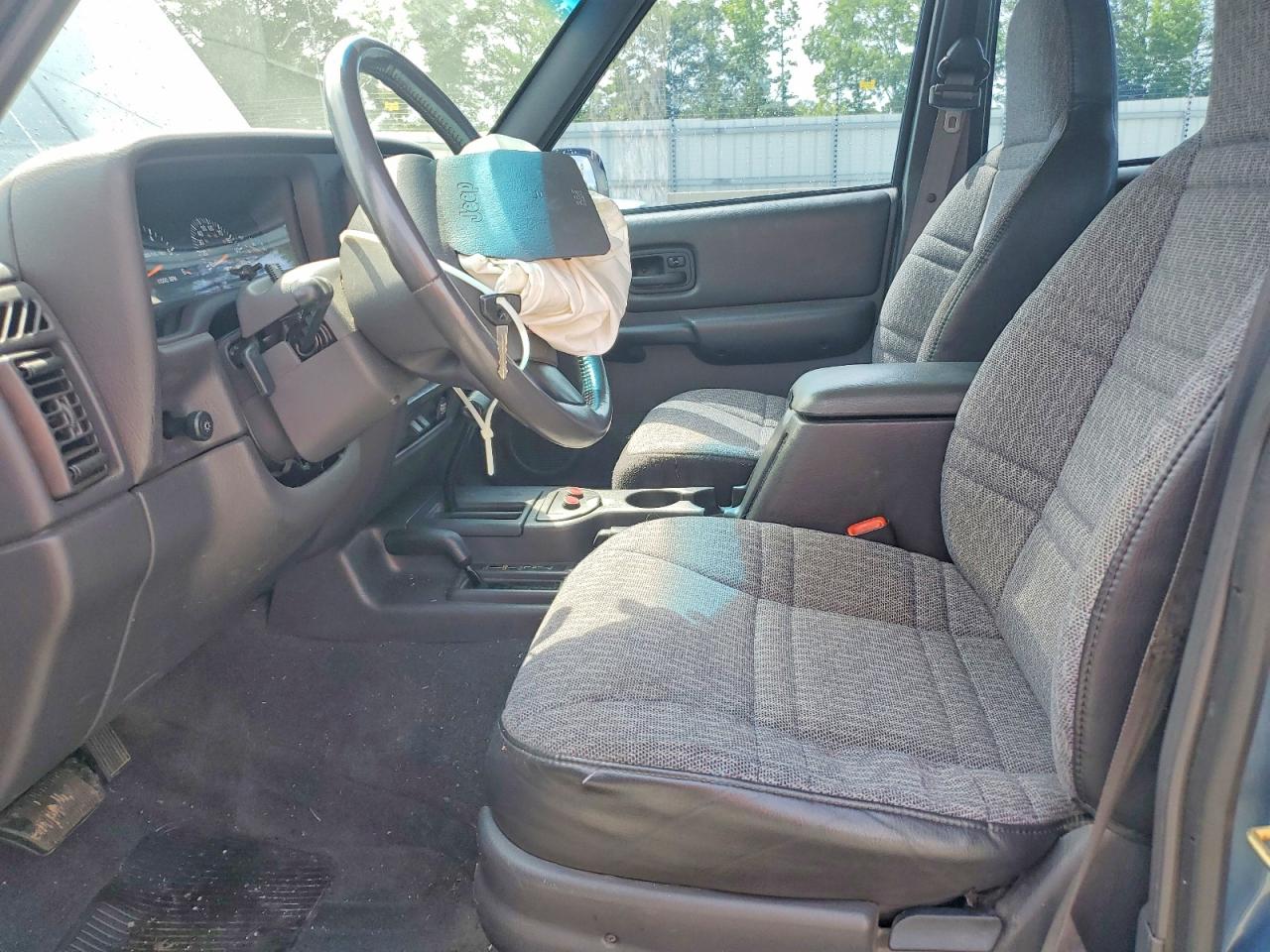1999 JEEP CHEROKEE SPORT photo 13