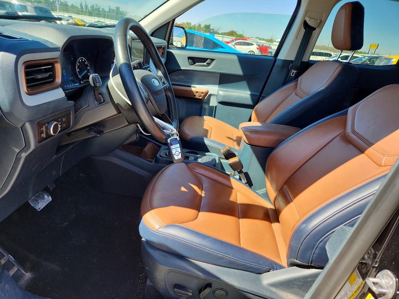 2024 FORD MAVERICK LARIAT photo 19