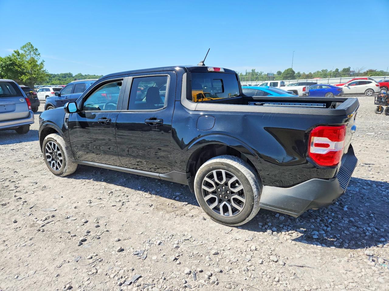 2024 FORD MAVERICK LARIAT photo 4