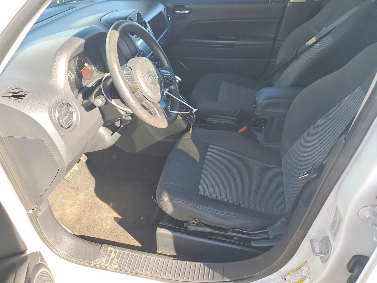 2015 JEEP PATRIOT photo 13