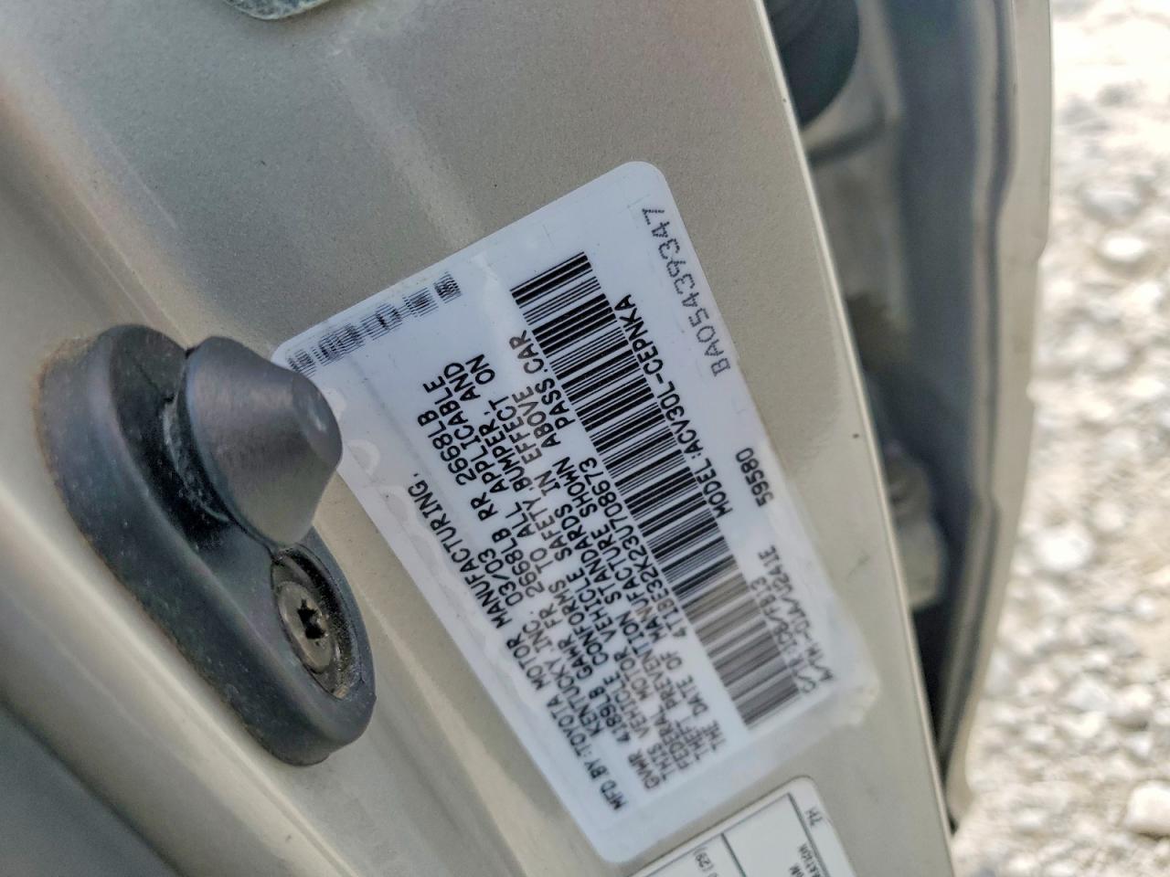 2003 TOYOTA CAMRY LE photo 12