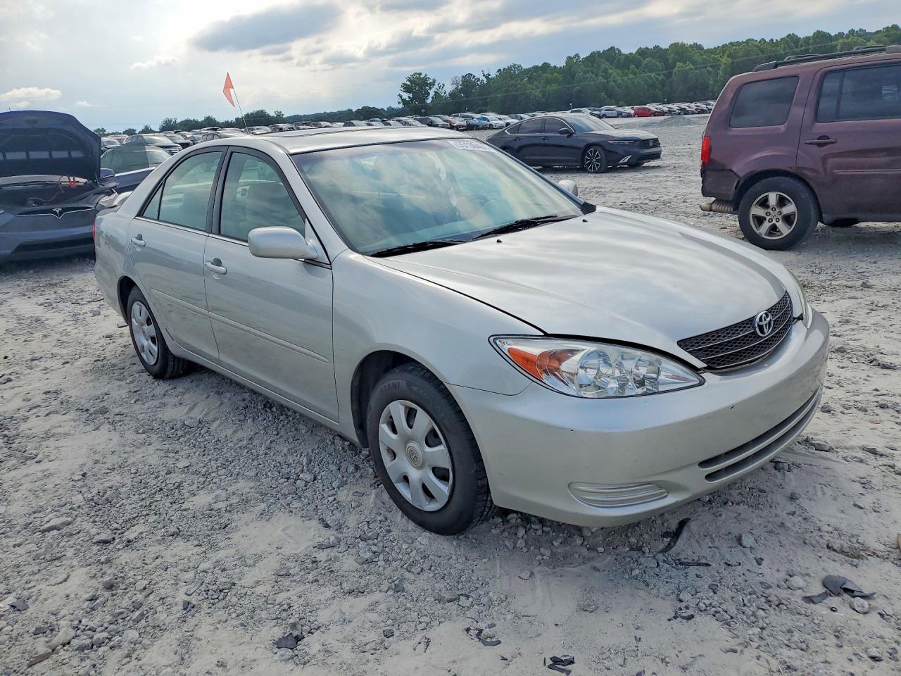 2003 TOYOTA CAMRY LE photo 4