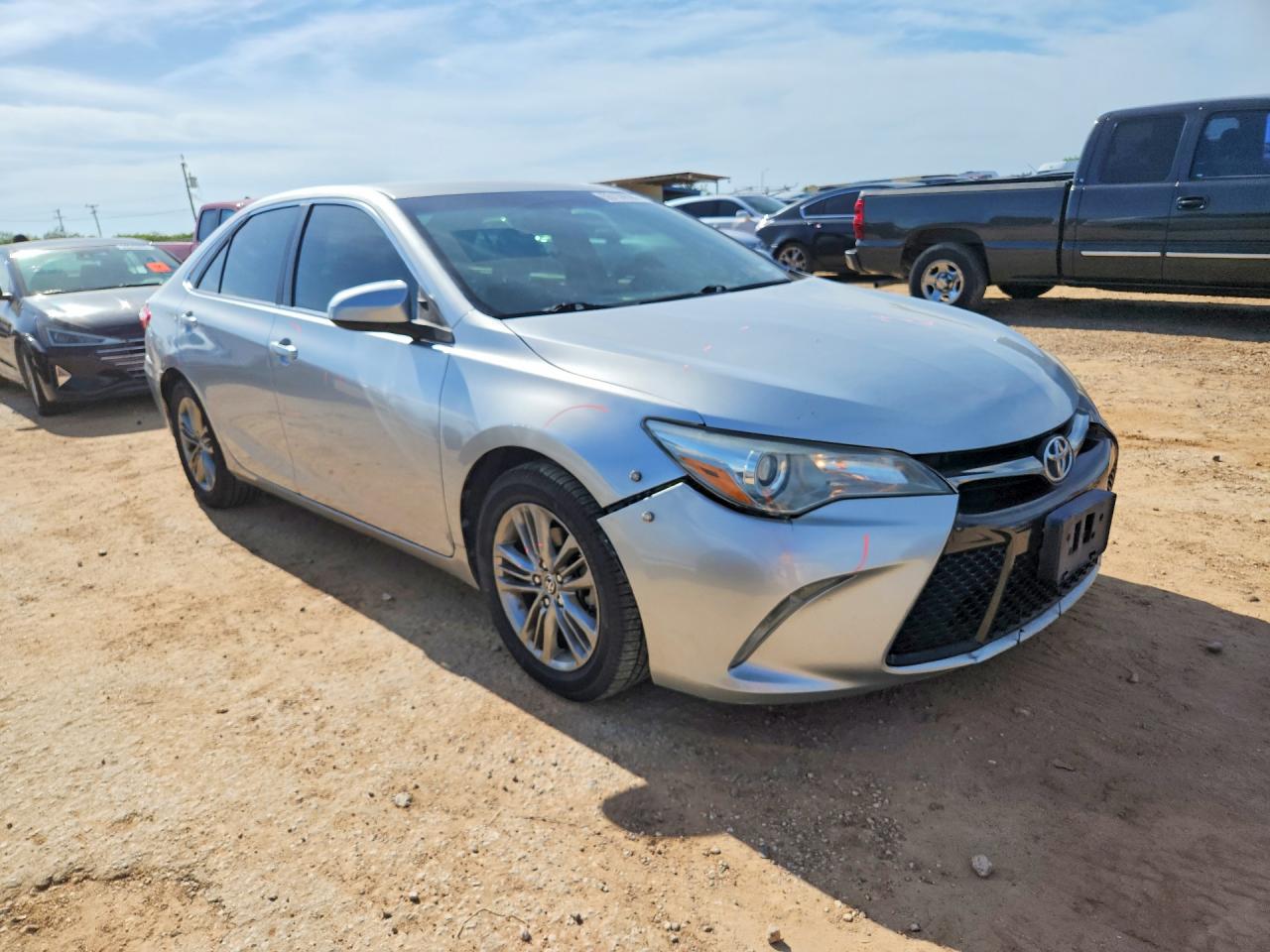 2015 TOYOTA CAMRY SE photo 7