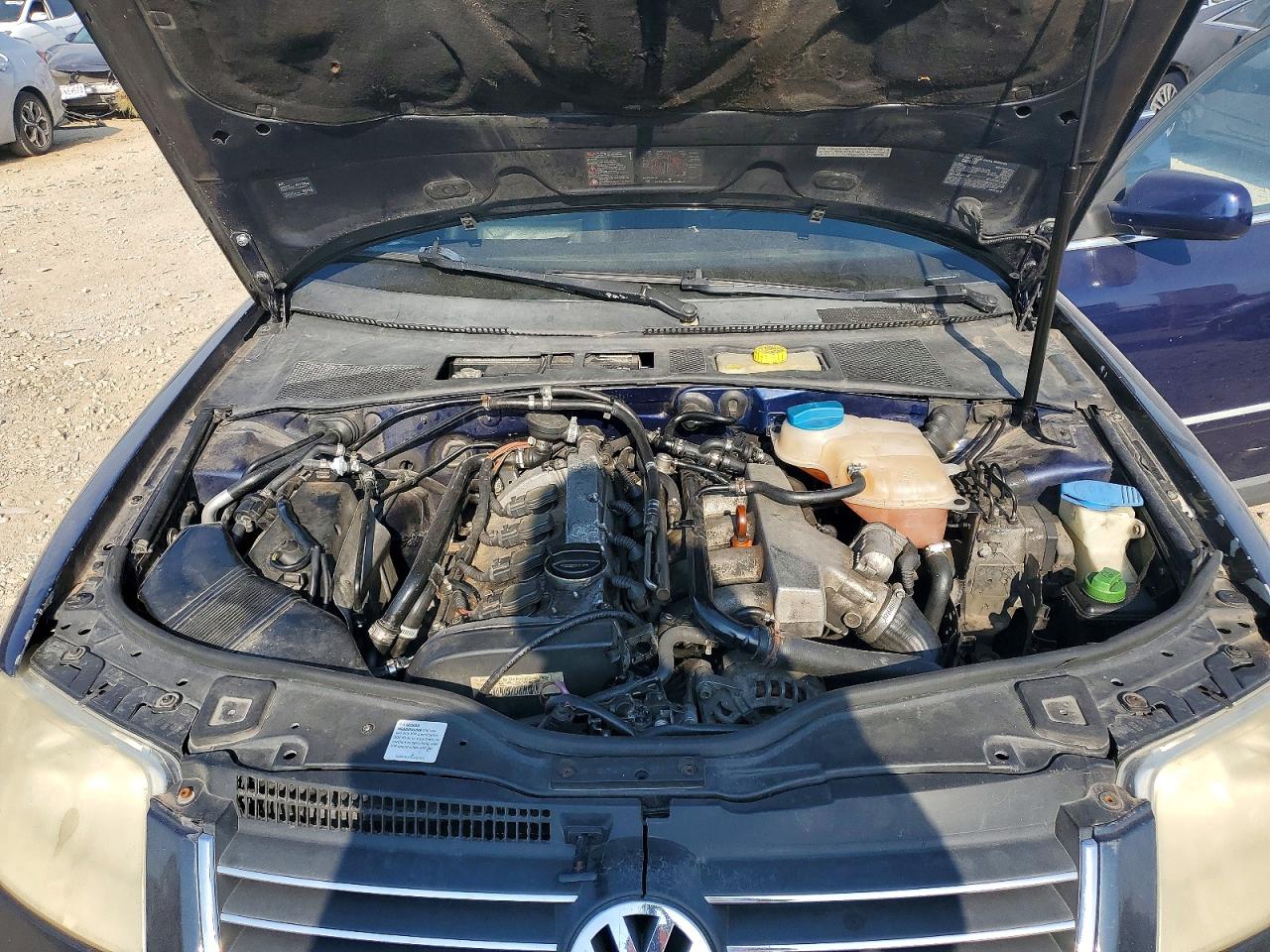 2003 VOLKSWAGEN PASSAT GLS photo 31