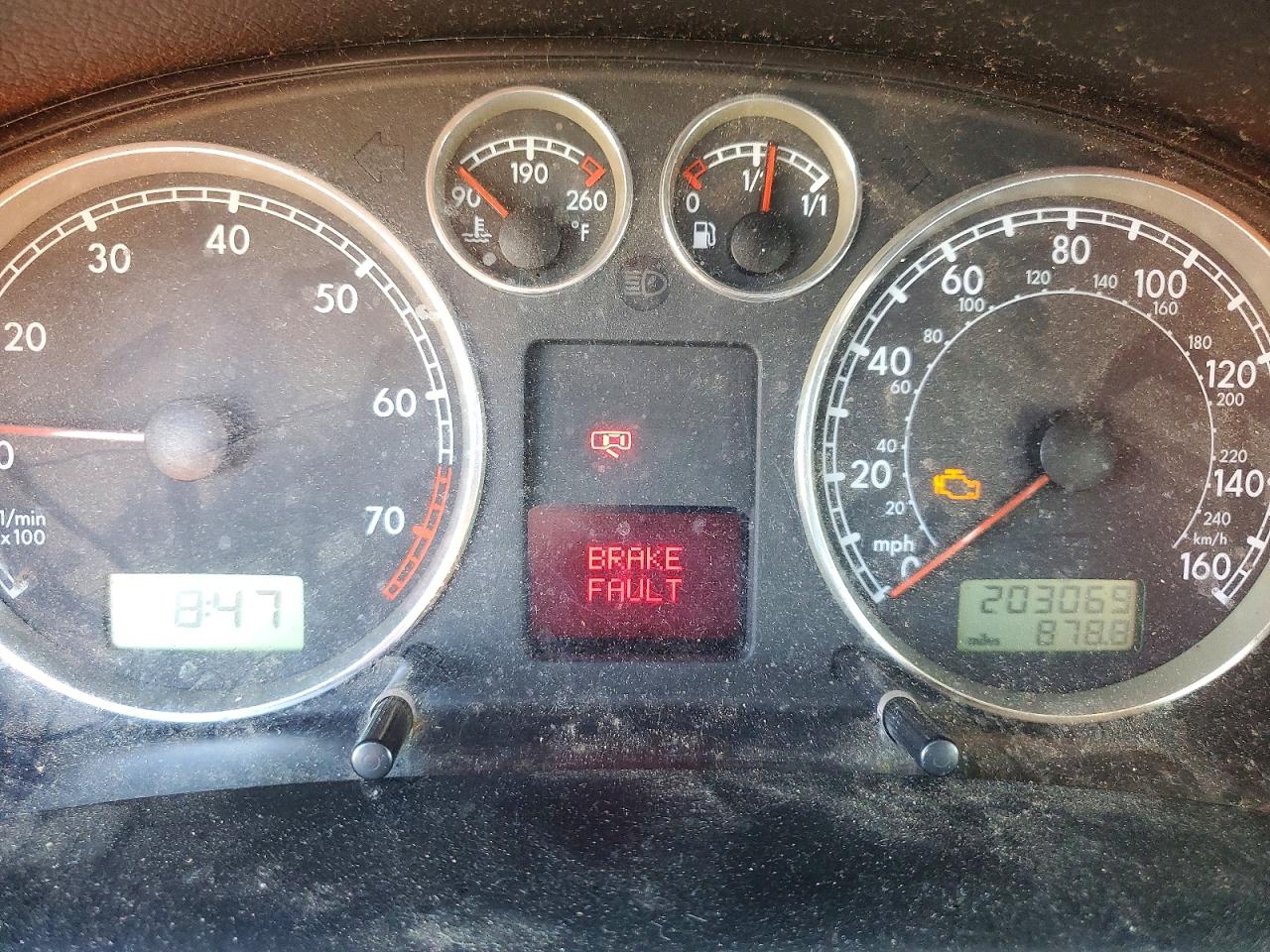 2003 VOLKSWAGEN PASSAT GLS photo 25