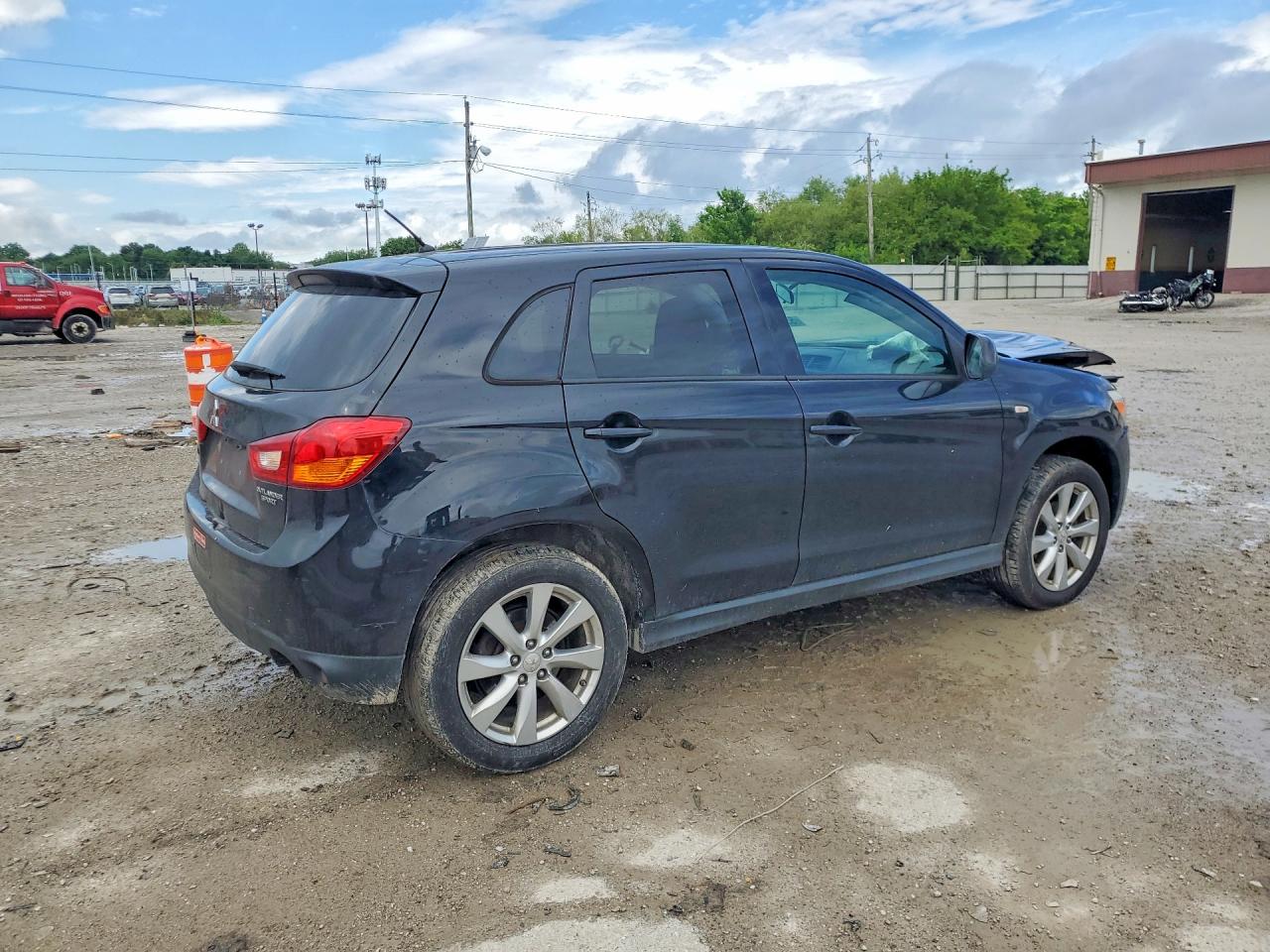 2015 MITSUBISHI OUTLANDER SPORT ES photo 5