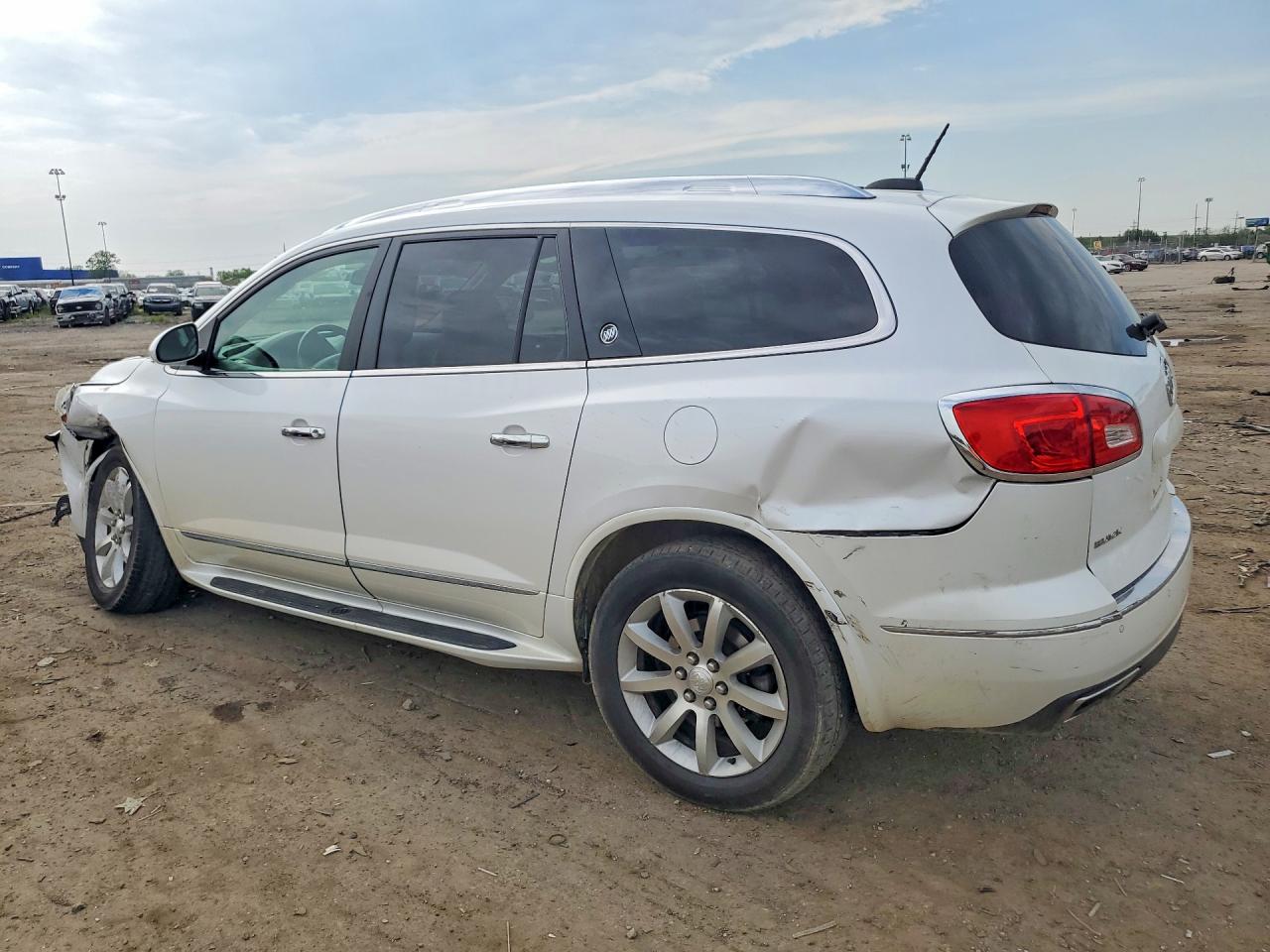 2016 BUICK ENCLAVE photo 3