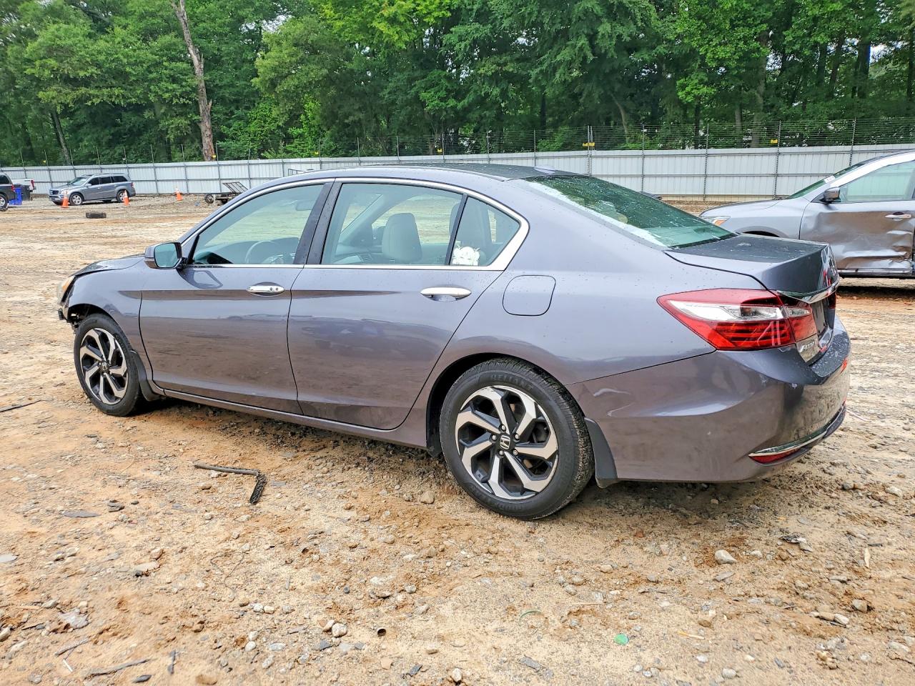 2017 HONDA ACCORD EXL photo 4