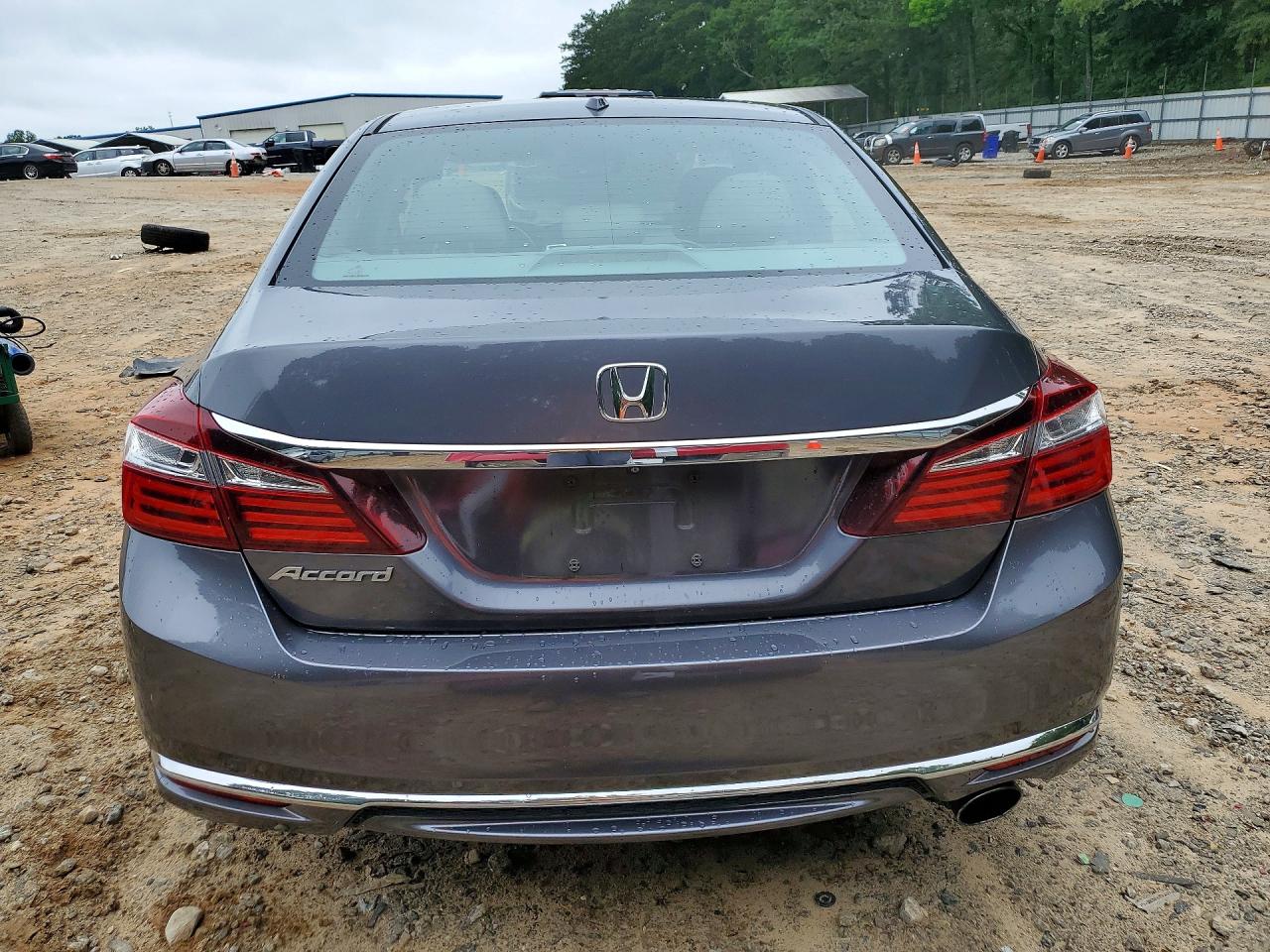 2017 HONDA ACCORD EXL photo 16