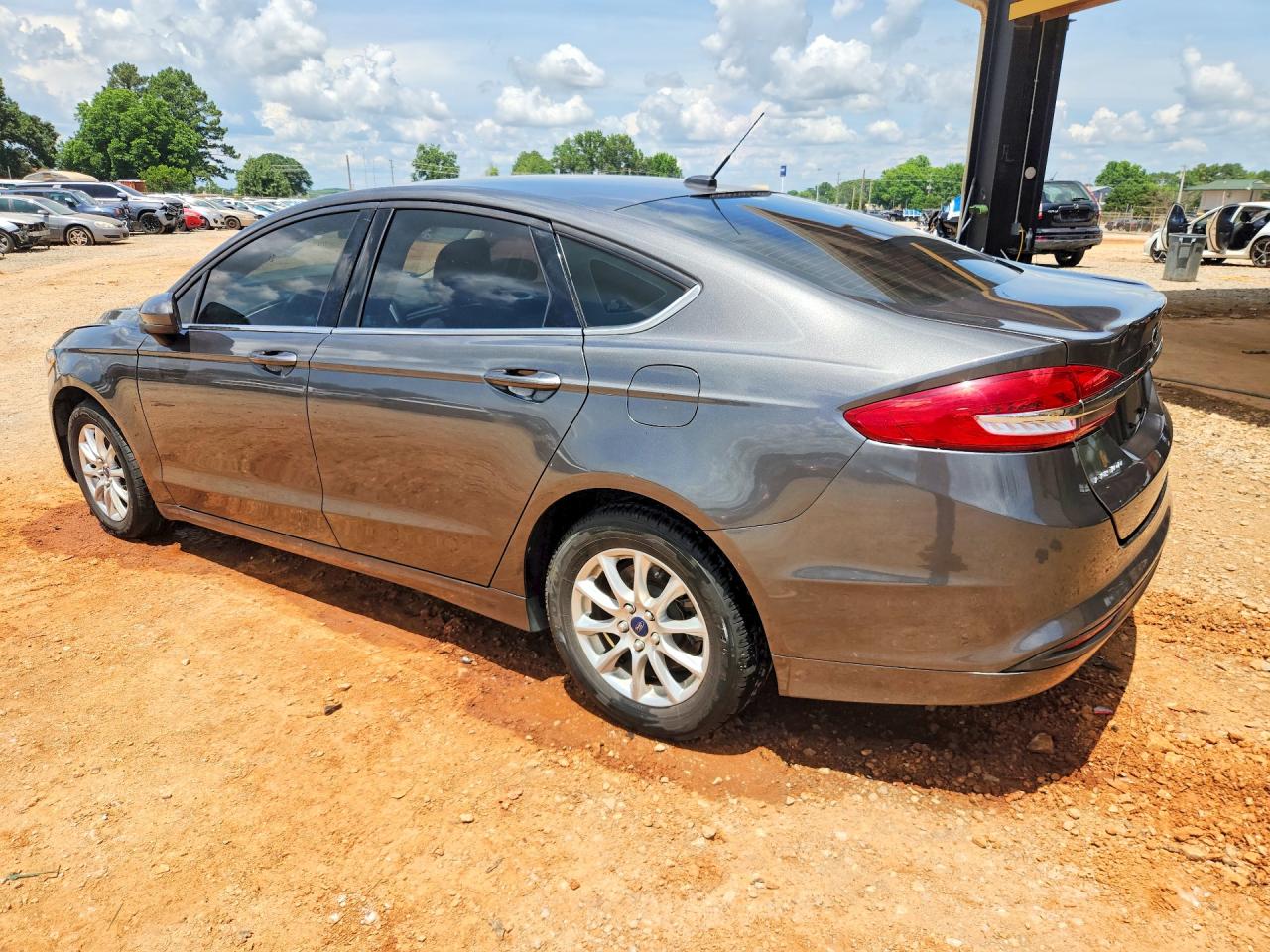 2018 FORD FUSION S photo 2