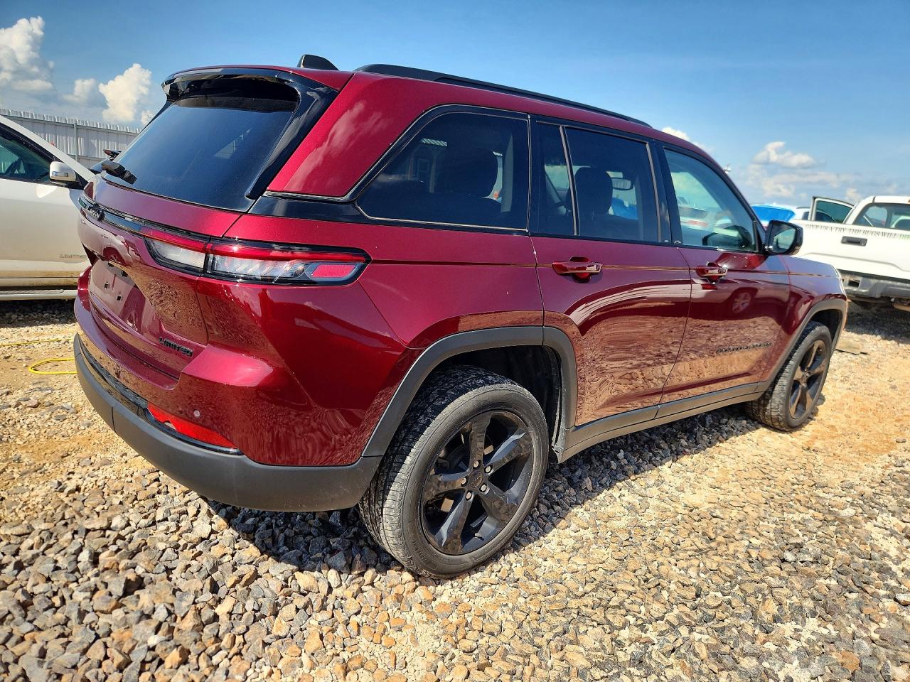 2023 JEEP GRAND CHEROKEE LIMITED photo 3