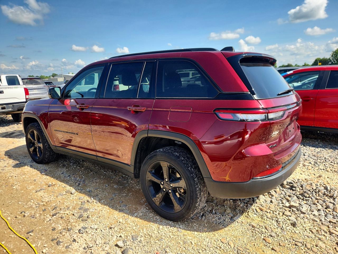 2023 JEEP GRAND CHEROKEE LIMITED photo 2