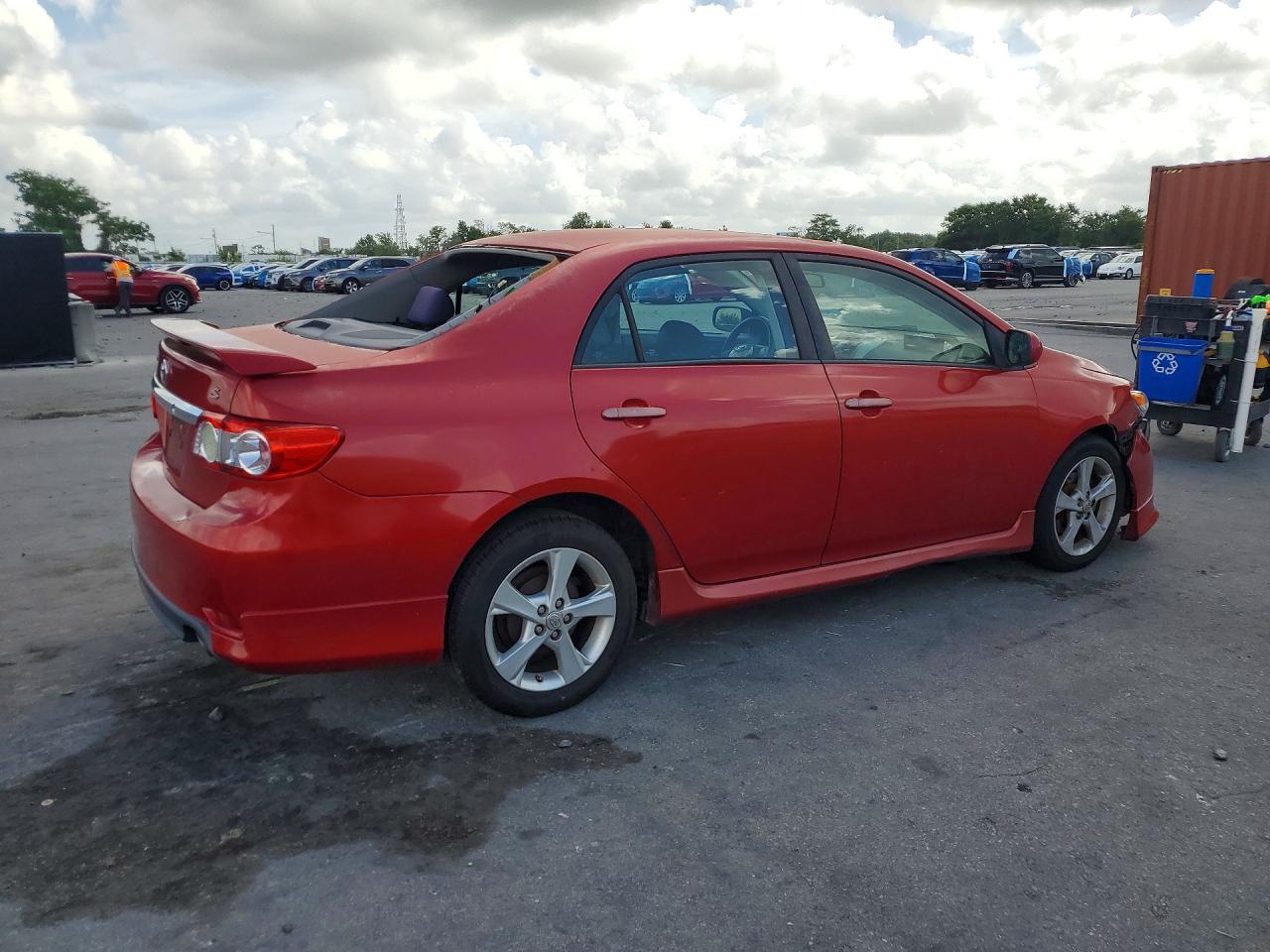 2012 TOYOTA COROLLA S photo 5