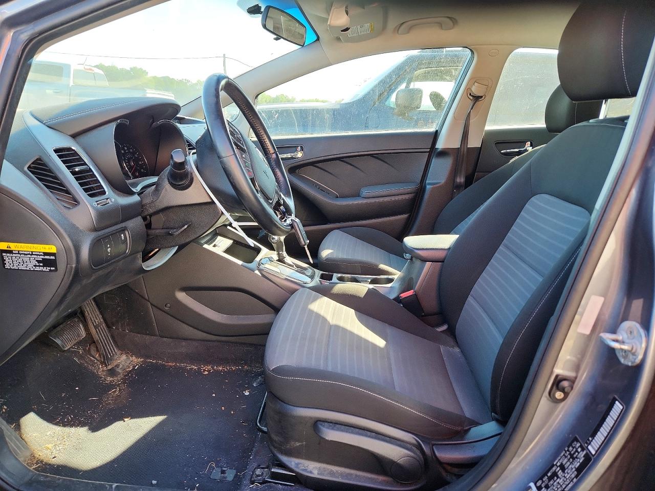 2018 KIA FORTE S photo 7